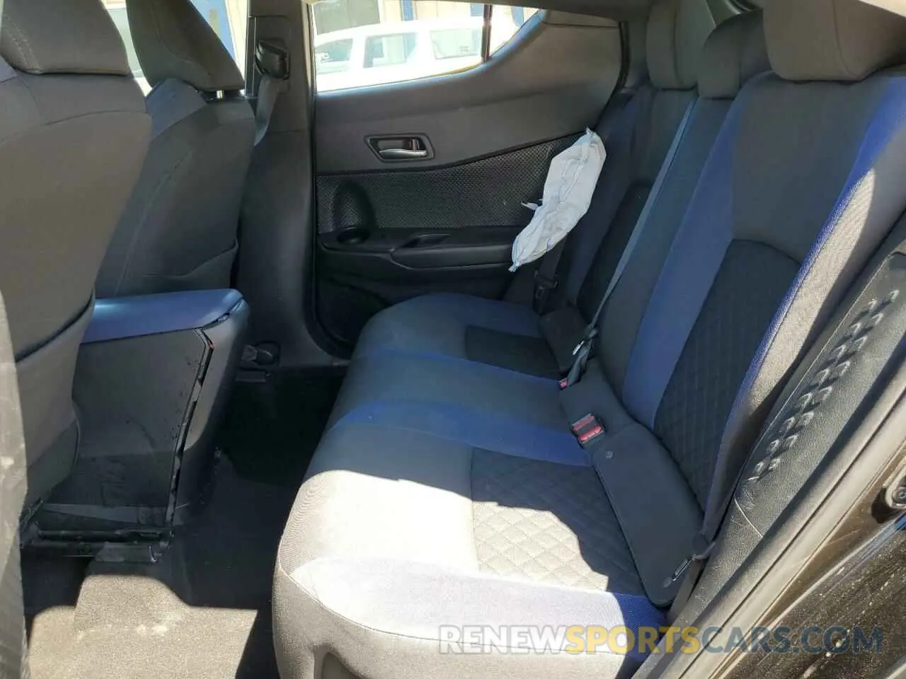 10 Photograph of a damaged car NMTKHMBX1MR127392 TOYOTA C-HR 2021
