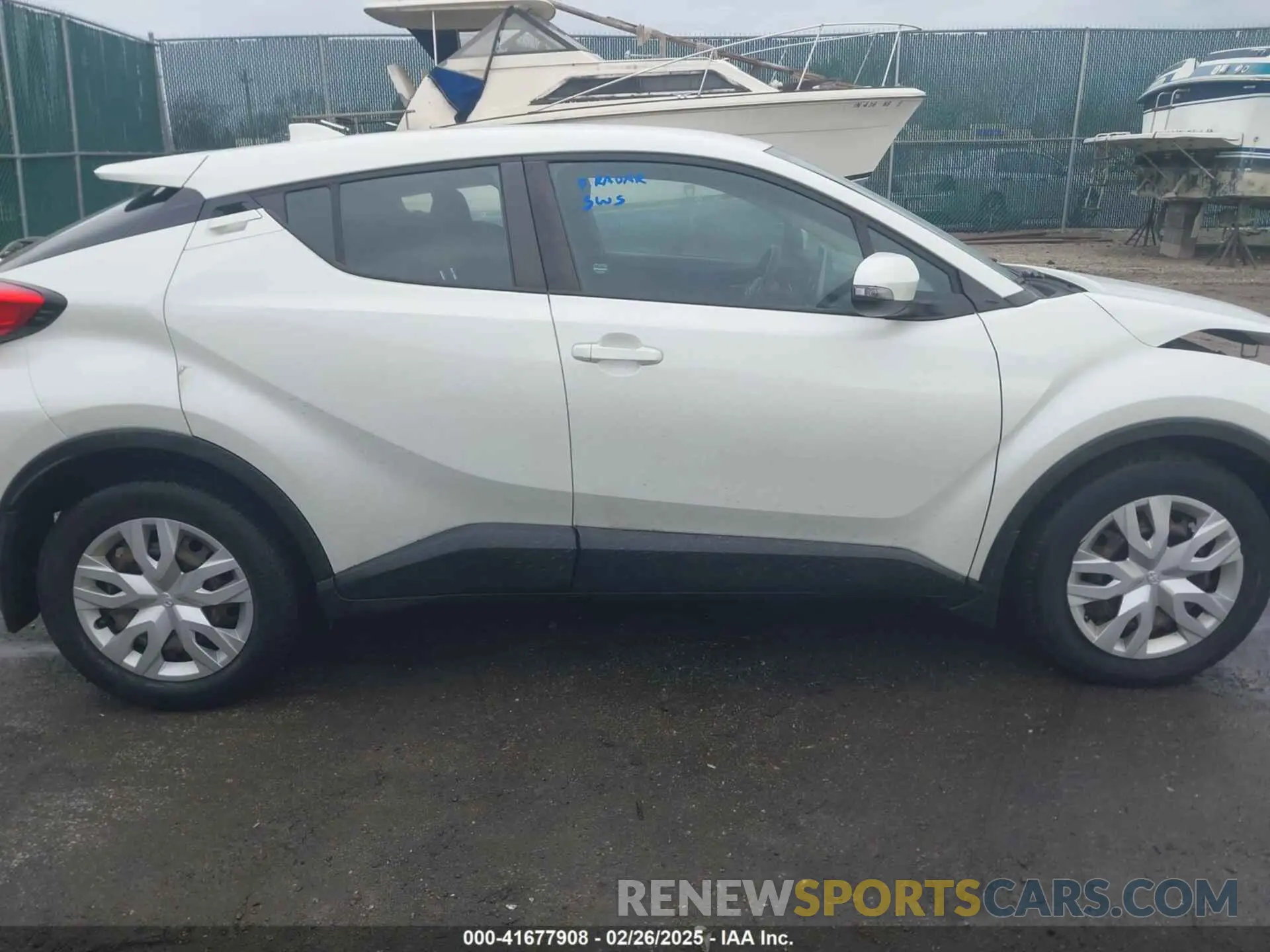 14 Photograph of a damaged car NMTKHMBX1MR134150 TOYOTA C-HR 2021