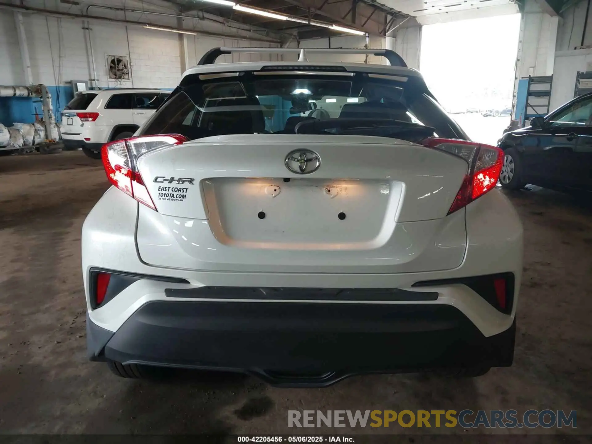 16 Фотография поврежденного автомобиля NMTKHMBX2MR120886 TOYOTA C-HR 2021