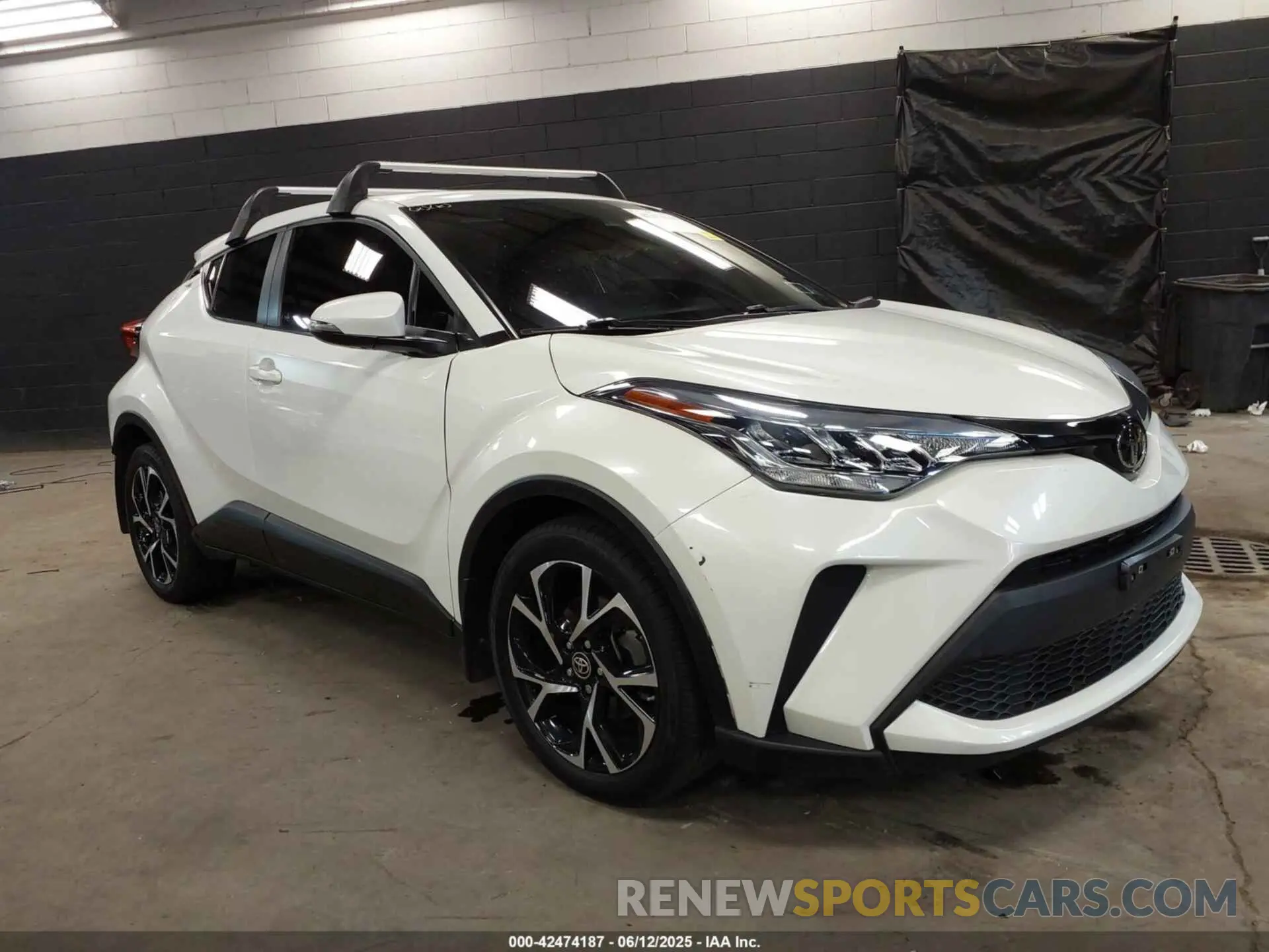 1 Photograph of a damaged car NMTKHMBX2MR137543 TOYOTA C-HR 2021
