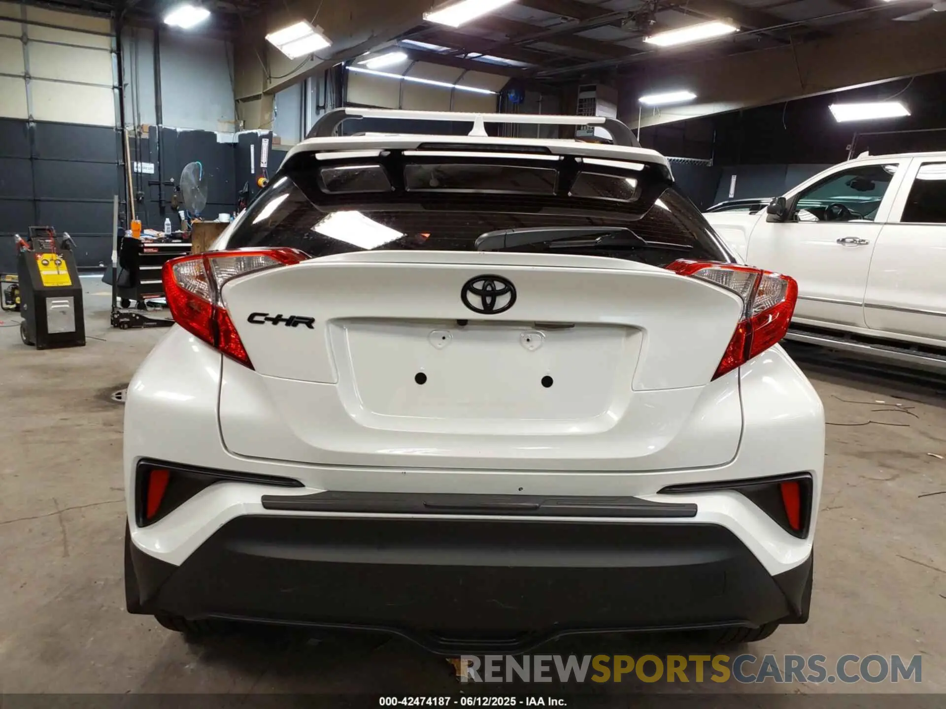 16 Photograph of a damaged car NMTKHMBX2MR137543 TOYOTA C-HR 2021