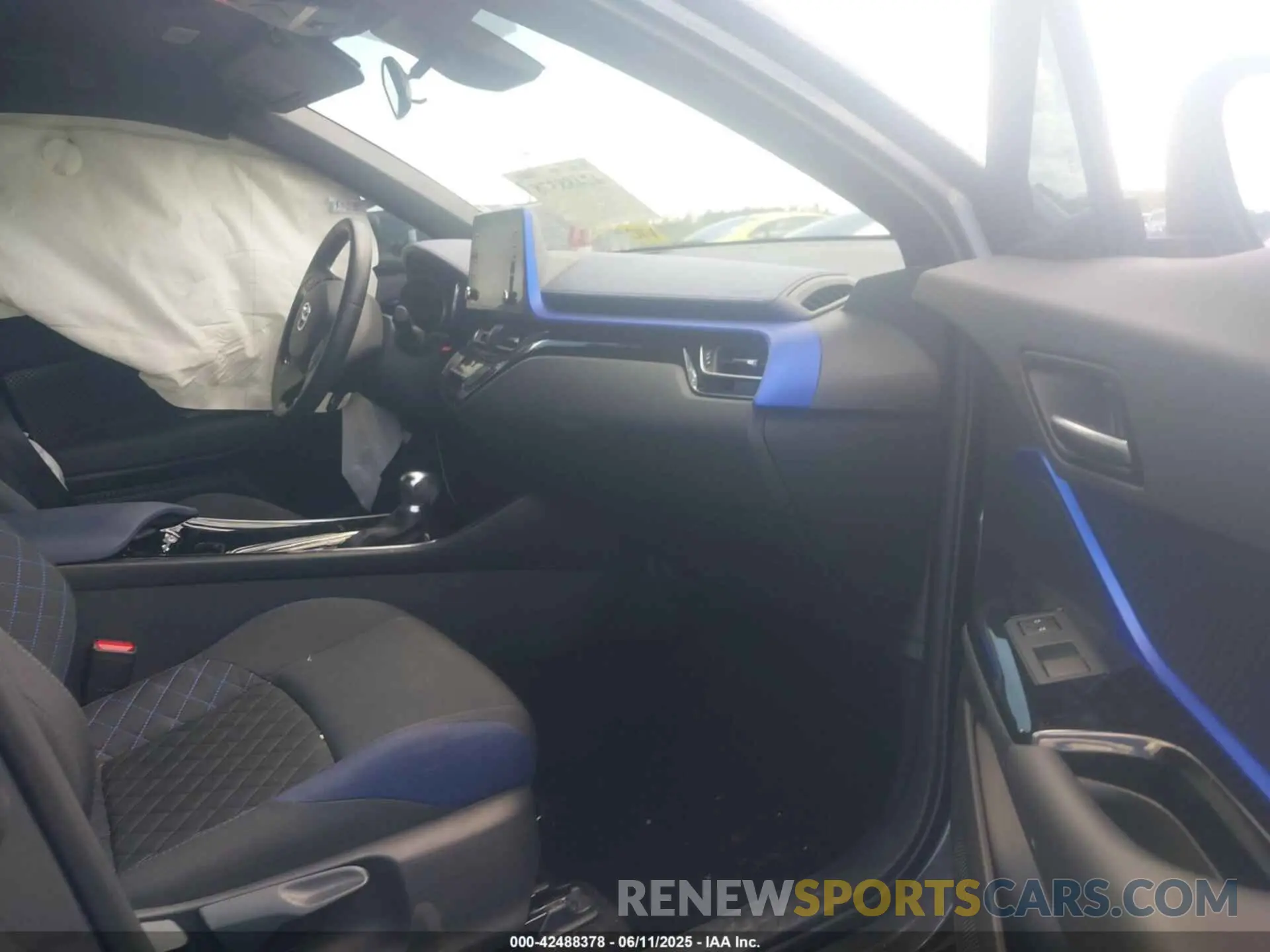 5 Photograph of a damaged car NMTKHMBX2MR138210 TOYOTA C-HR 2021
