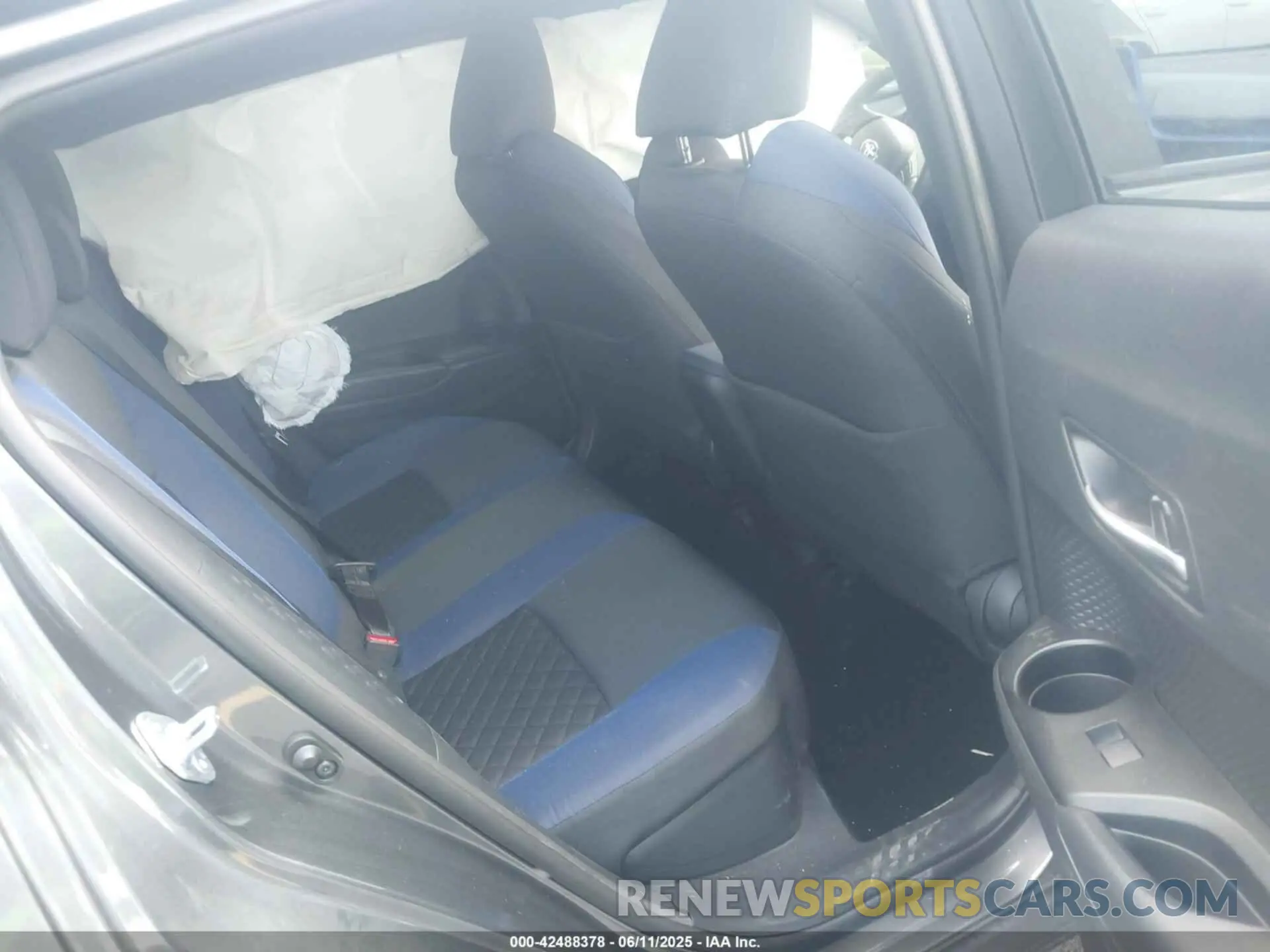 8 Photograph of a damaged car NMTKHMBX2MR138210 TOYOTA C-HR 2021