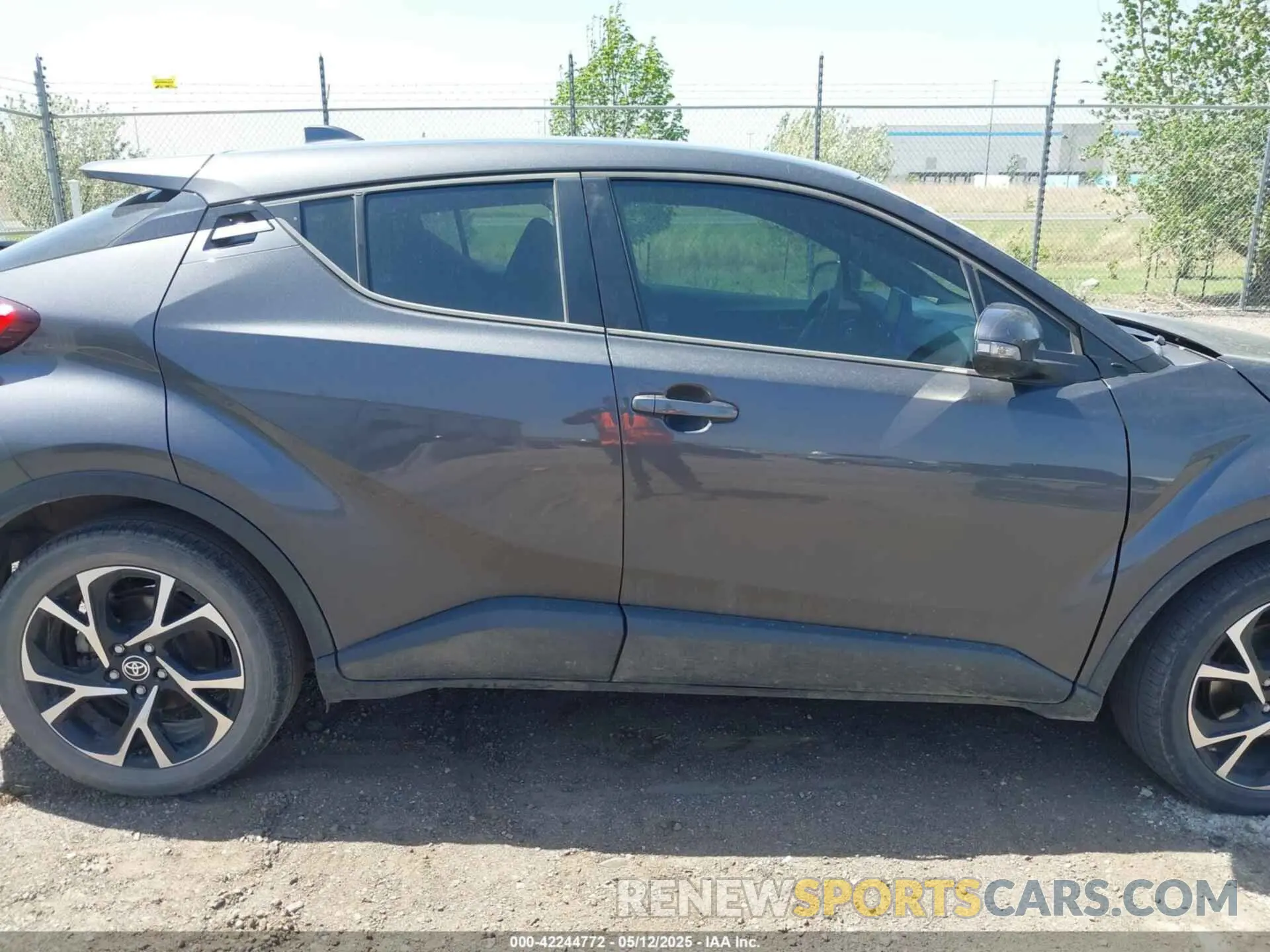 14 Photograph of a damaged car NMTKHMBX3MR123683 TOYOTA C-HR 2021