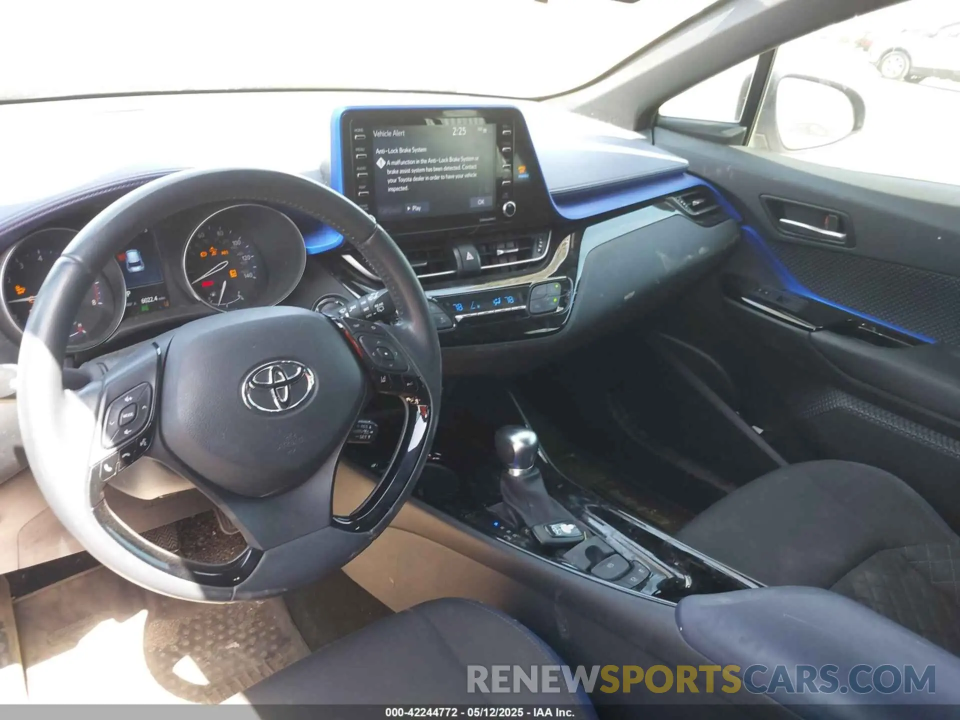 21 Photograph of a damaged car NMTKHMBX3MR123683 TOYOTA C-HR 2021
