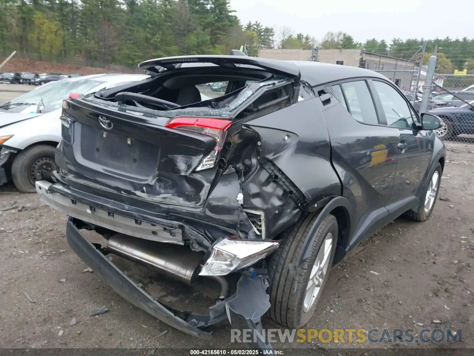 4 Photograph of a damaged car NMTKHMBX3MR125580 TOYOTA C-HR 2021