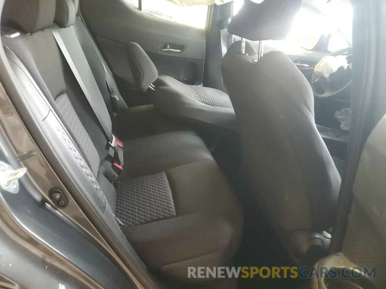 10 Photograph of a damaged car NMTKHMBX3MR131802 TOYOTA C-HR 2021