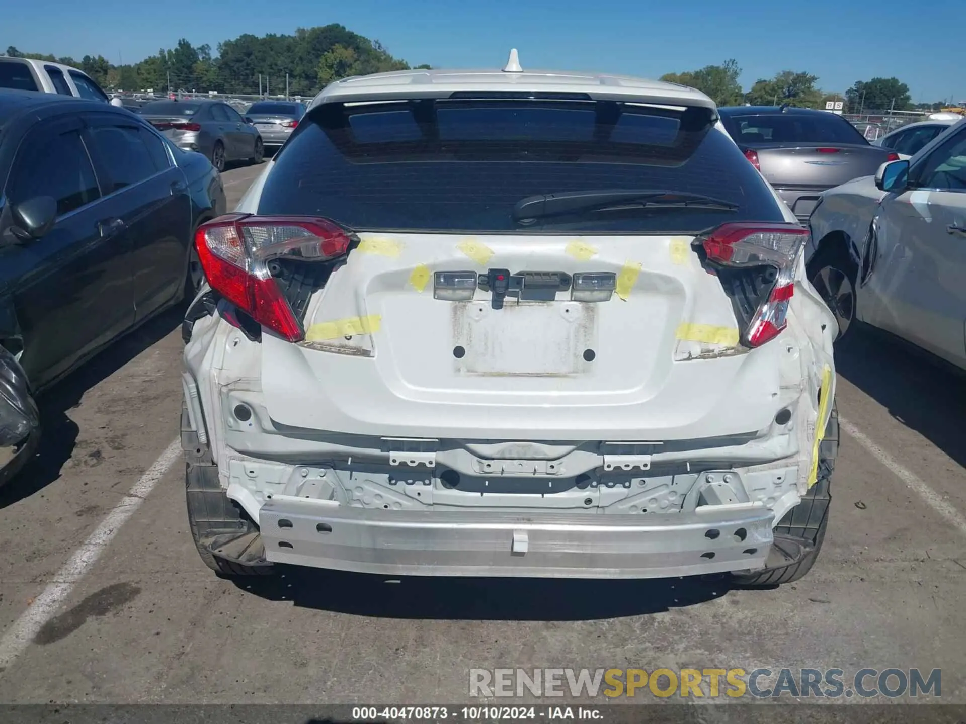 18 Photograph of a damaged car NMTKHMBX3MR135946 TOYOTA C-HR 2021