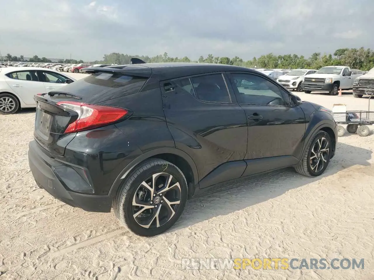 3 Photograph of a damaged car NMTKHMBX3MR139463 TOYOTA C-HR 2021