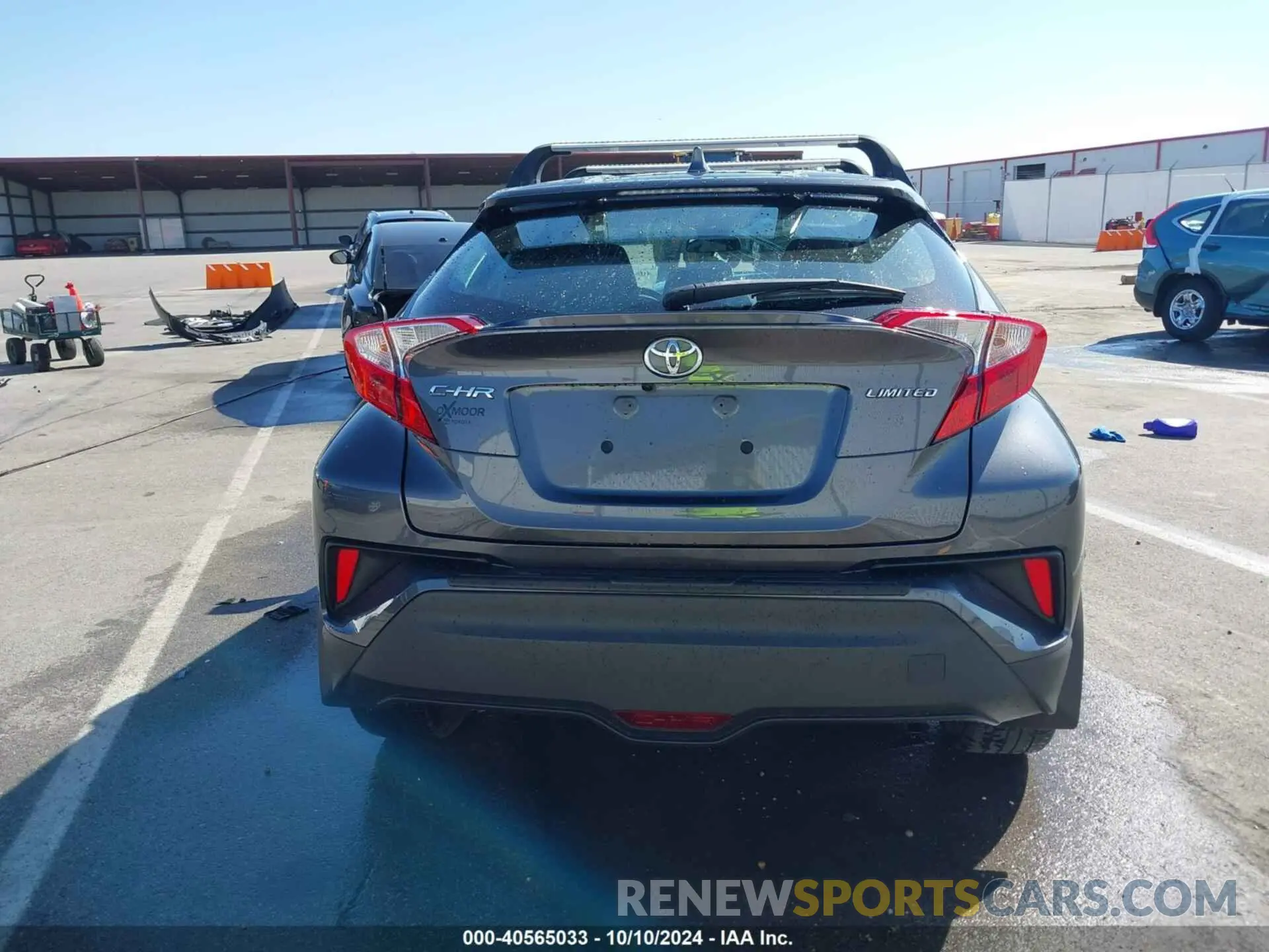 17 Photograph of a damaged car NMTKHMBX5MR131669 TOYOTA C-HR 2021