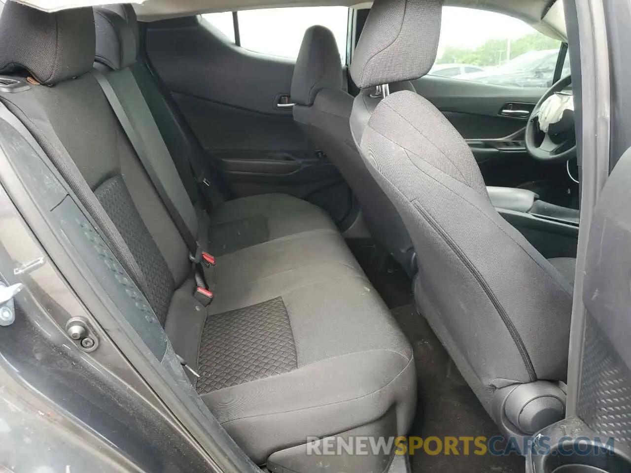 10 Photograph of a damaged car NMTKHMBX6MR124679 TOYOTA C-HR 2021