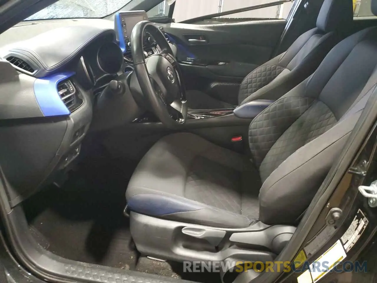 7 Photograph of a damaged car NMTKHMBX8MR122450 TOYOTA C-HR 2021
