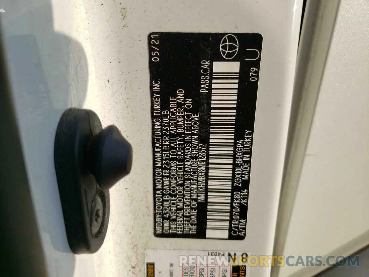 12 Photograph of a damaged car NMTKHMBX8MR128572 TOYOTA C-HR 2021