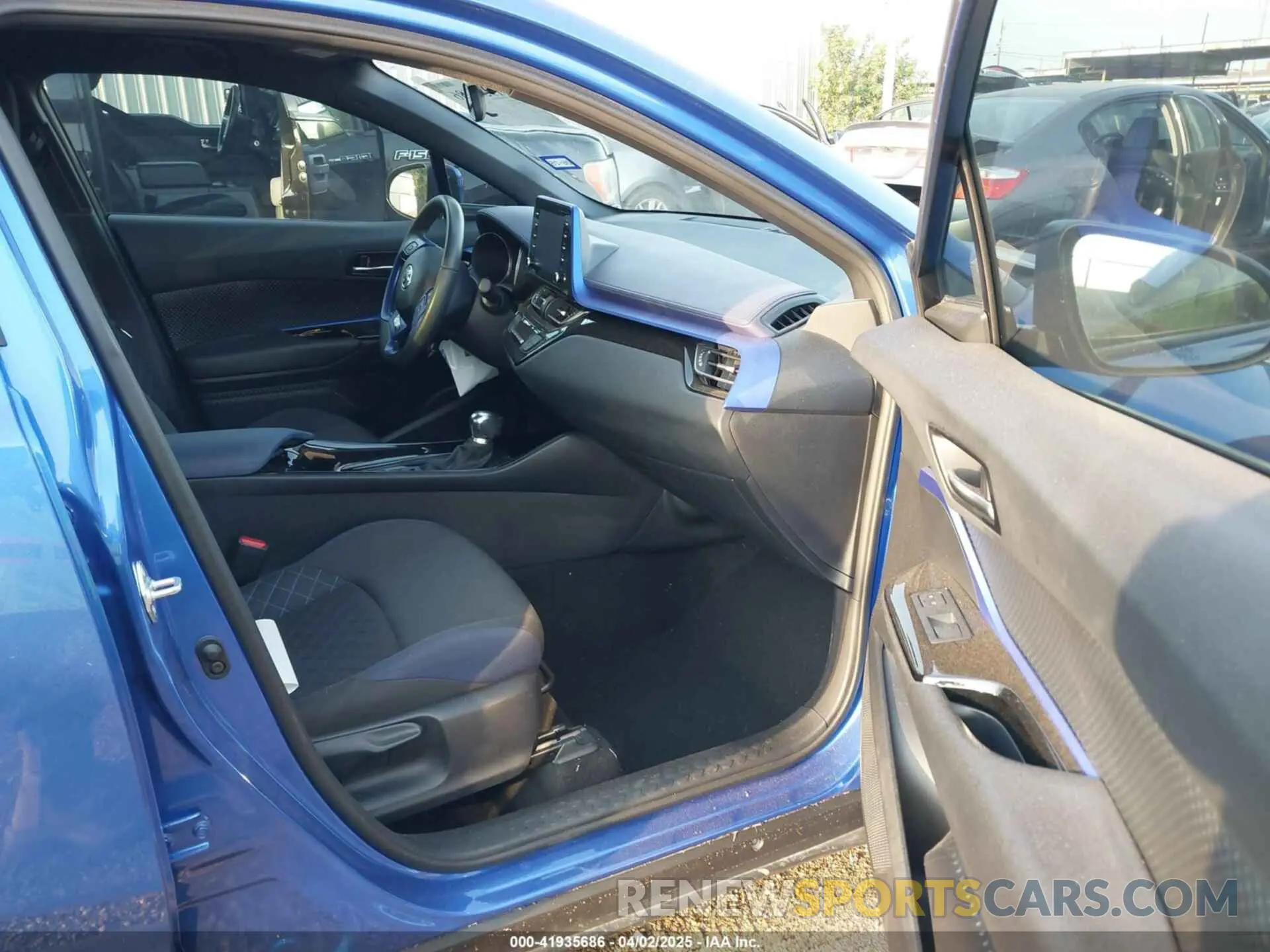 5 Photograph of a damaged car NMTKHMBX8MR129267 TOYOTA C-HR 2021