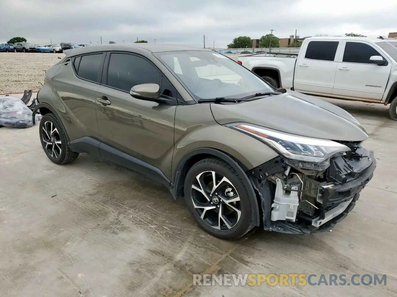 4 Photograph of a damaged car NMTKHMBX8MR138597 TOYOTA C-HR 2021