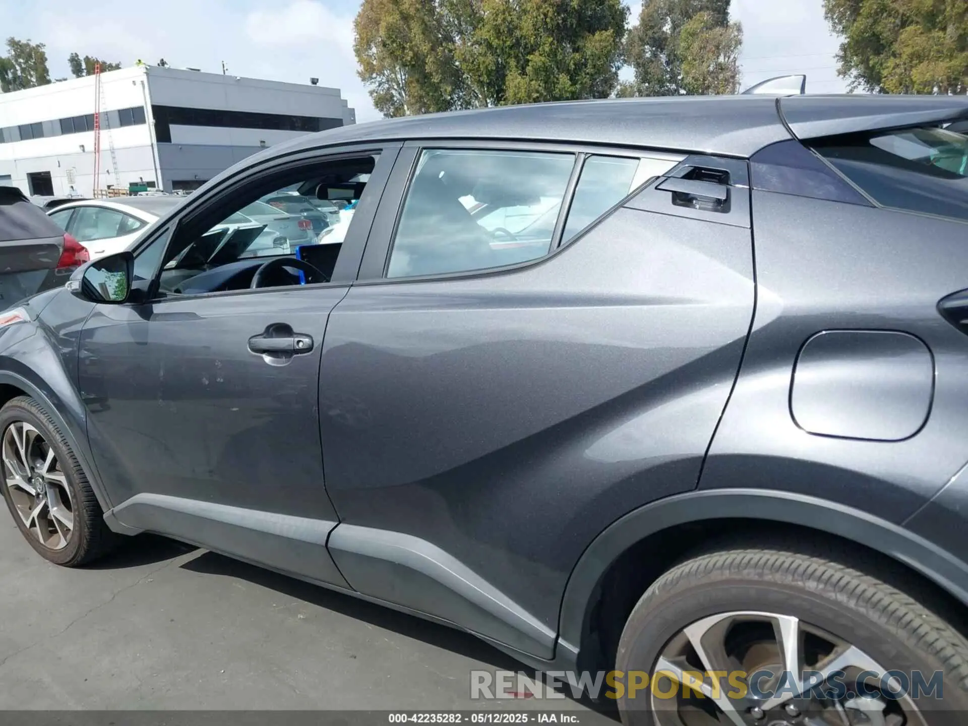 14 Фотография поврежденного автомобиля NMTKHMBX9MR133747 TOYOTA C-HR 2021