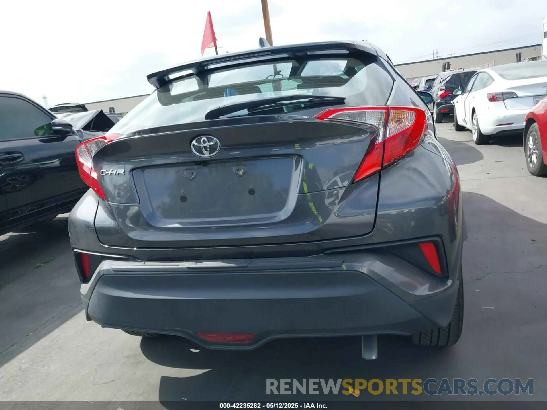 16 Фотография поврежденного автомобиля NMTKHMBX9MR133747 TOYOTA C-HR 2021