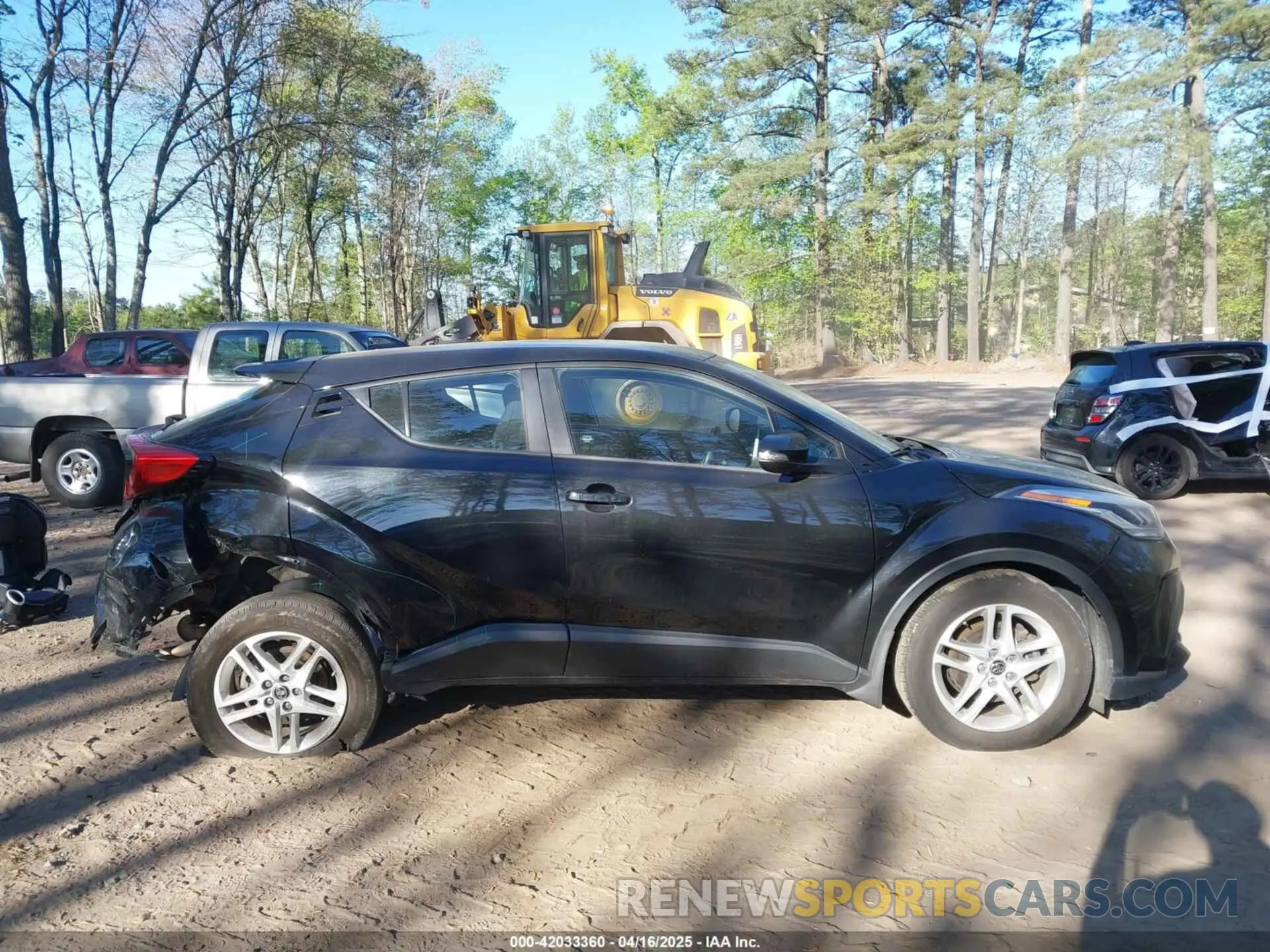 14 Photograph of a damaged car NMTKHMBXXMR118965 TOYOTA C-HR 2021