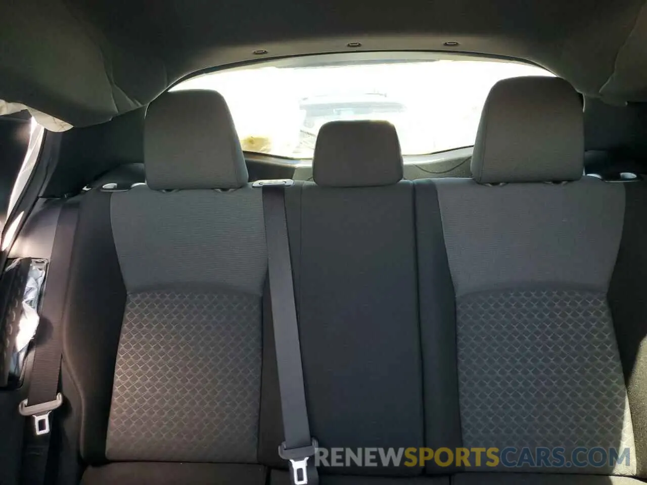 10 Photograph of a damaged car JTNKHMBX4N1130766 TOYOTA C-HR 2022