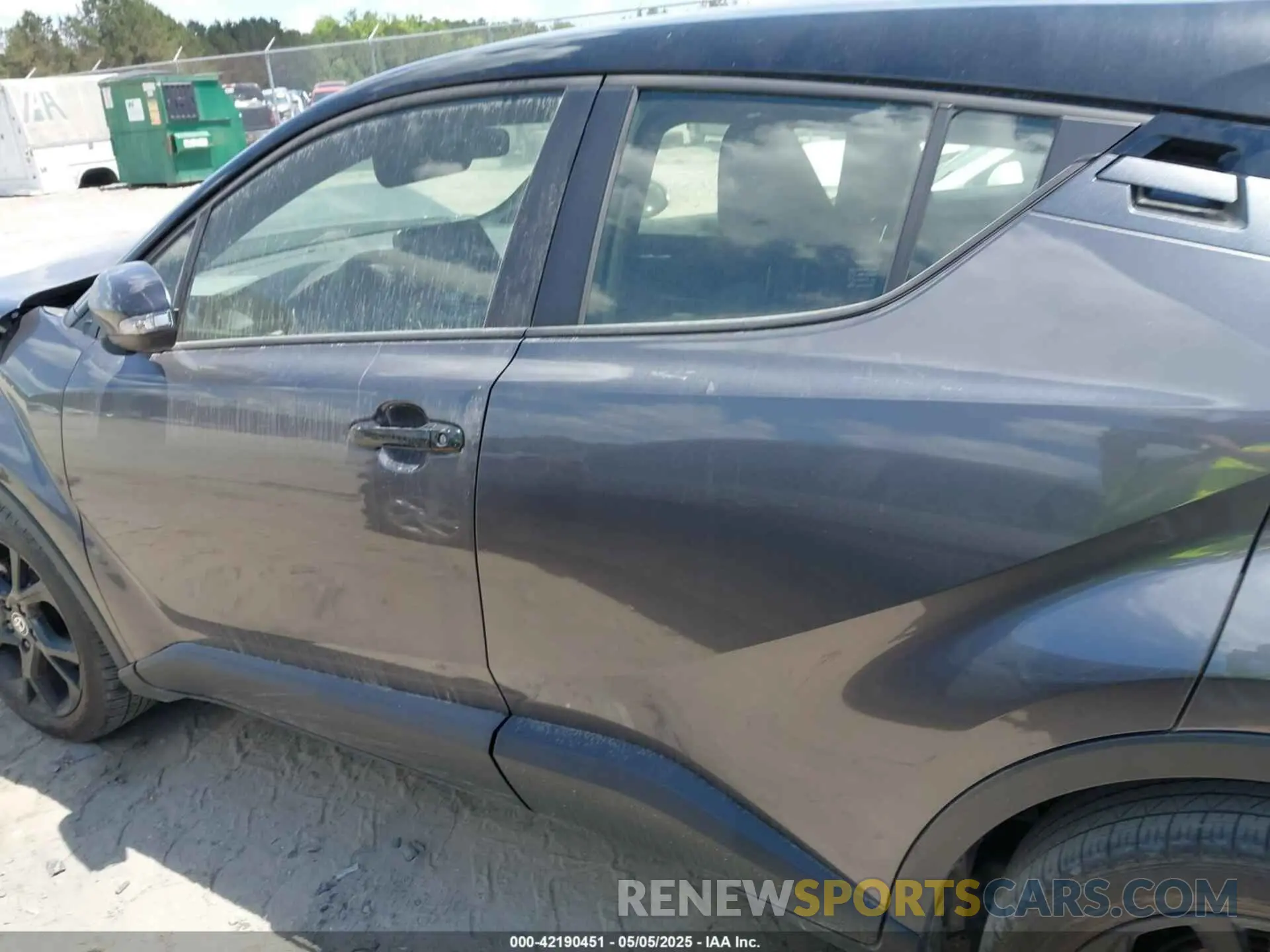 14 Photograph of a damaged car JTNKHMBX6N1135872 TOYOTA C-HR 2022