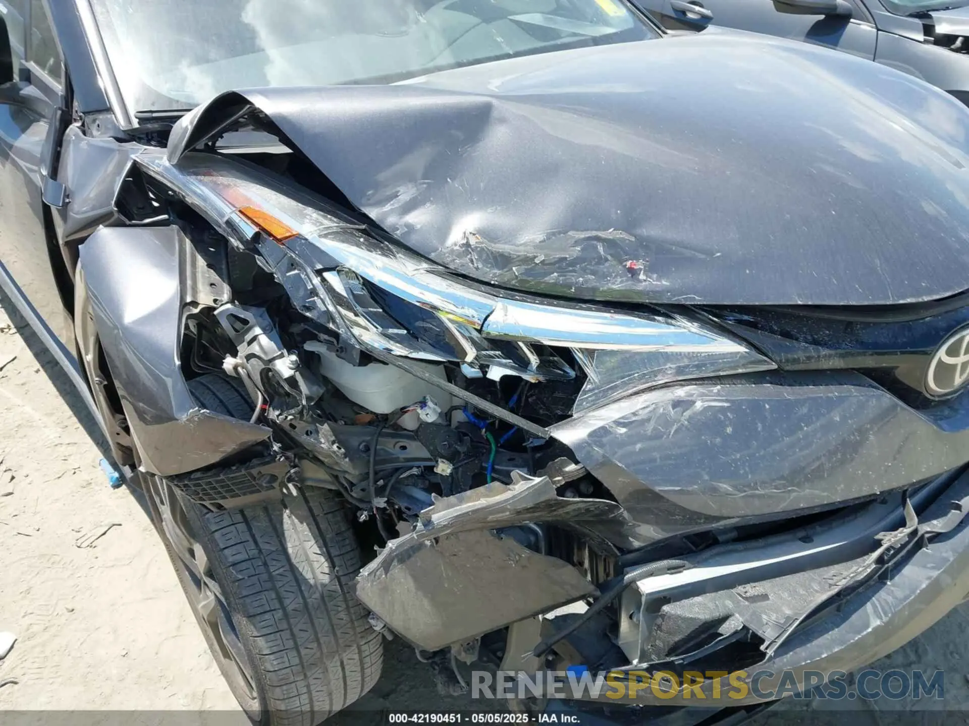6 Photograph of a damaged car JTNKHMBX6N1135872 TOYOTA C-HR 2022