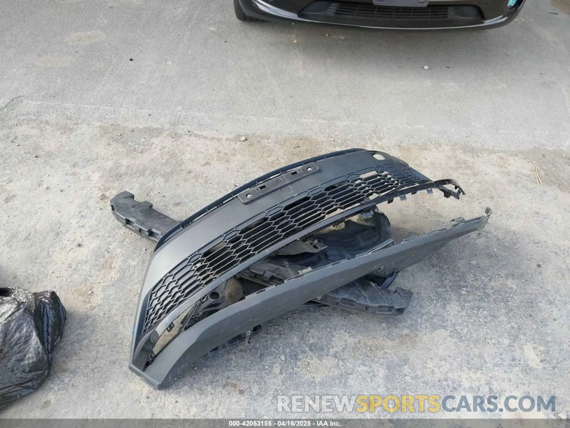 12 Photograph of a damaged car JTNKHMBX9N1135221 TOYOTA C-HR 2022