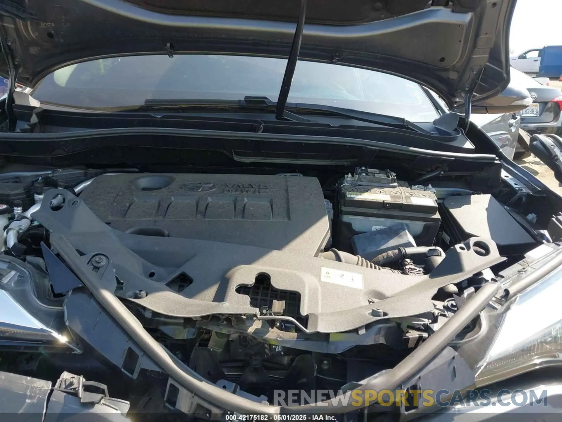 10 Photograph of a damaged car NMTKHMBX1NR144937 TOYOTA C-HR 2022