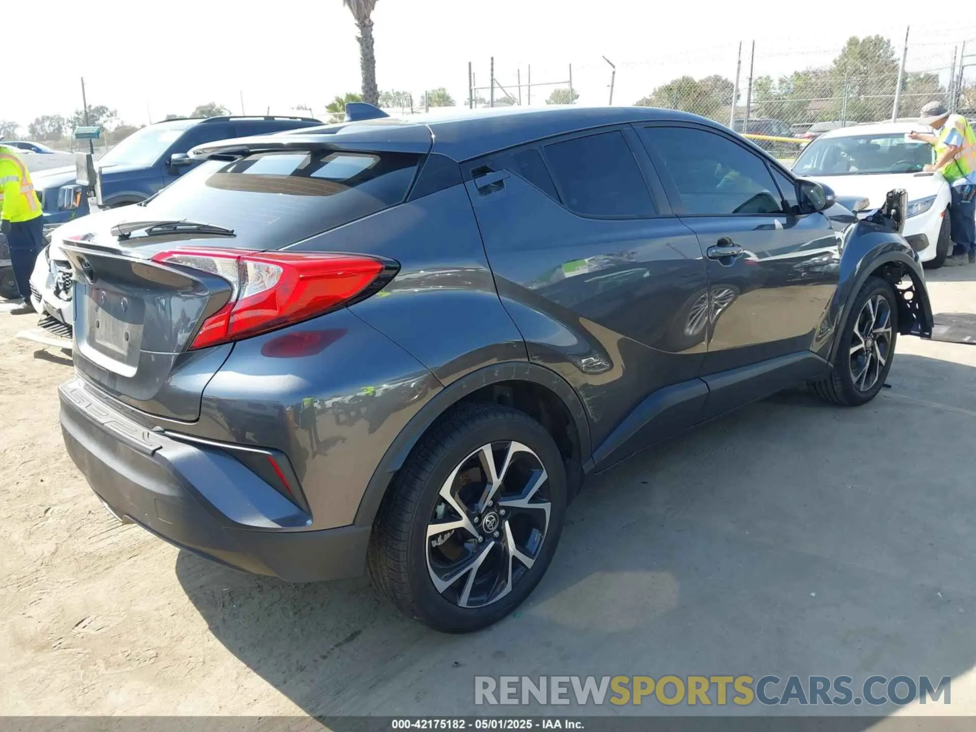 4 Photograph of a damaged car NMTKHMBX1NR144937 TOYOTA C-HR 2022