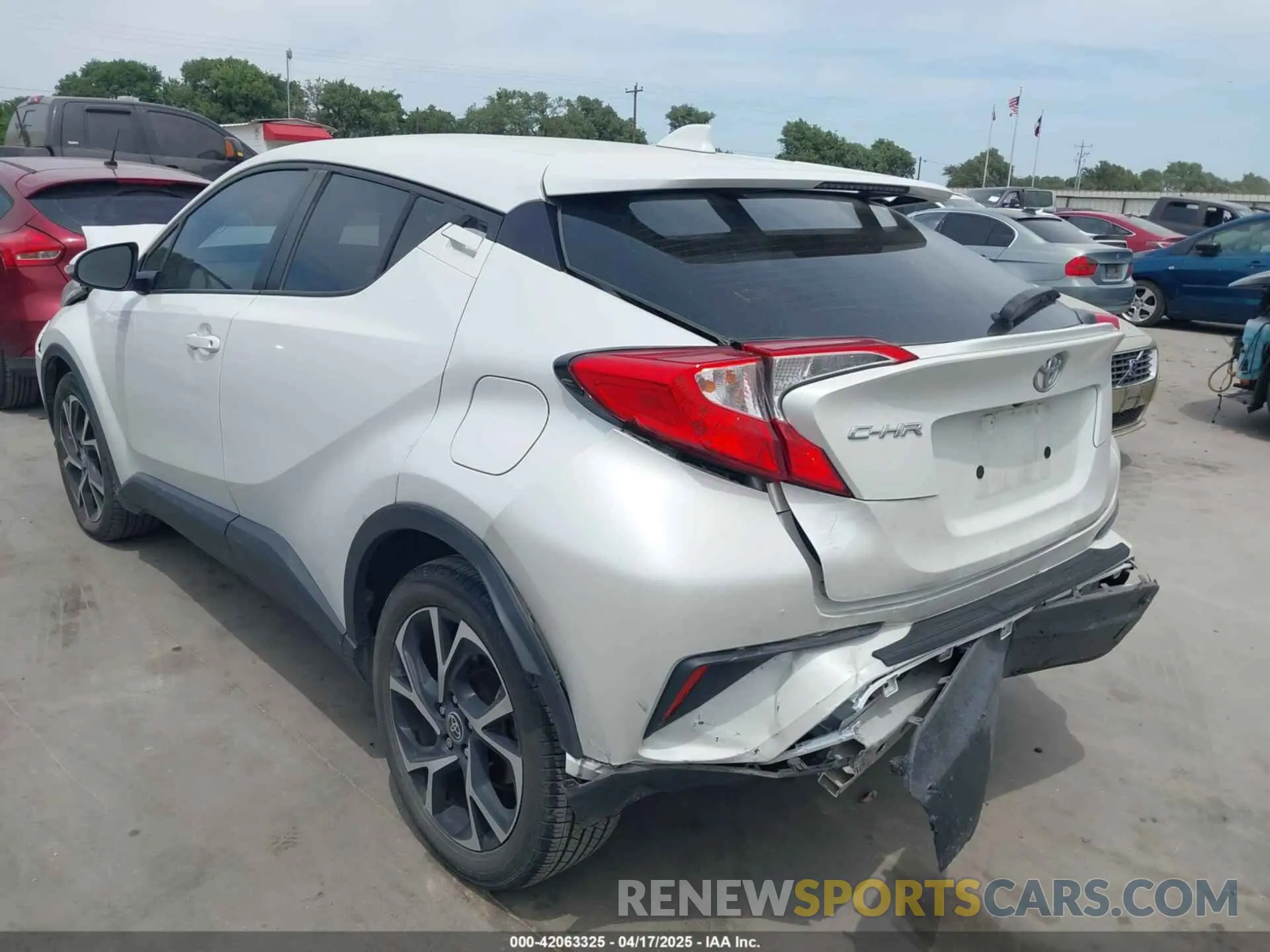 3 Photograph of a damaged car NMTKHMBX2NR144638 TOYOTA C-HR 2022