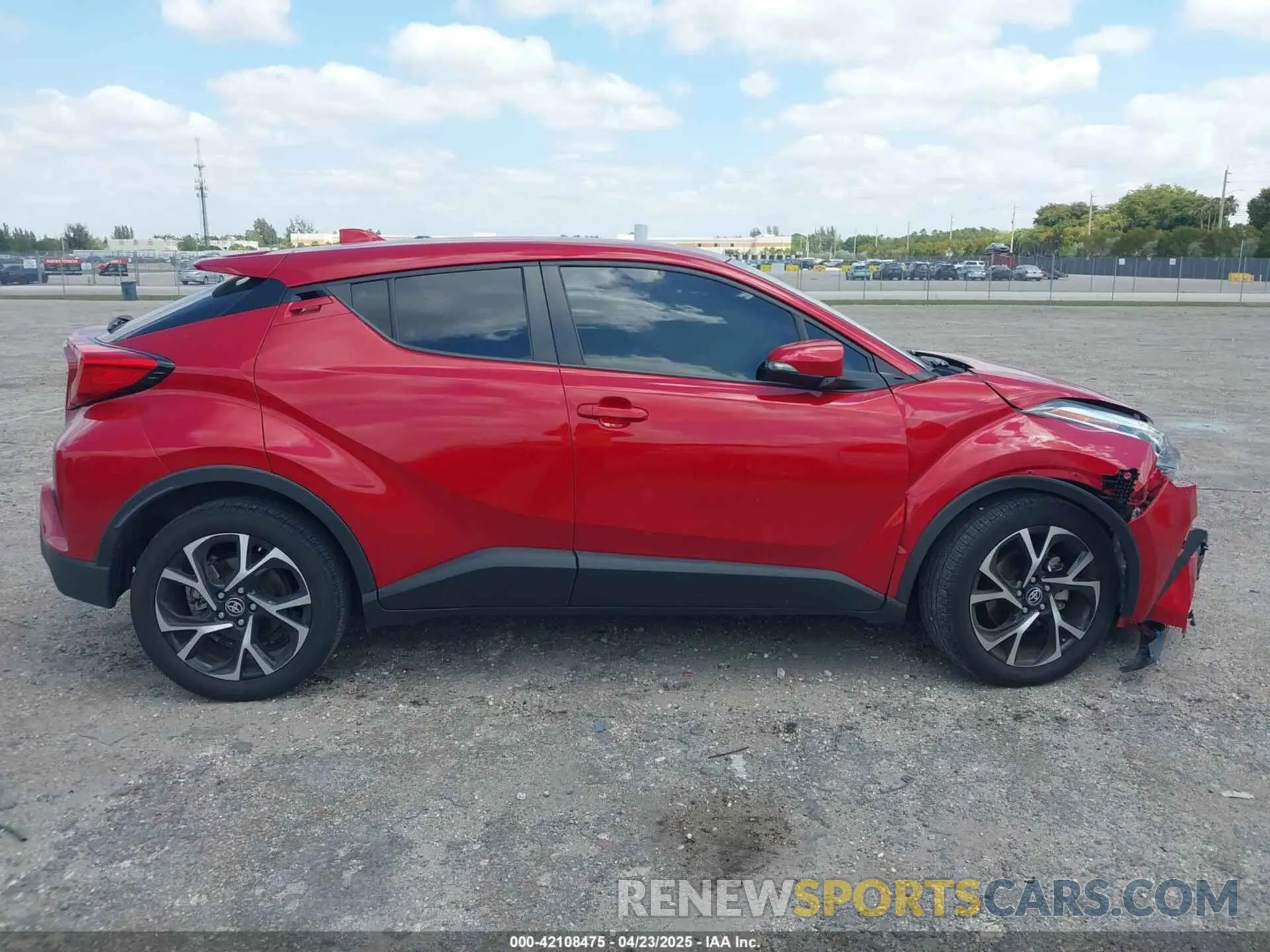 13 Photograph of a damaged car NMTKHMBX4NR141627 TOYOTA C-HR 2022