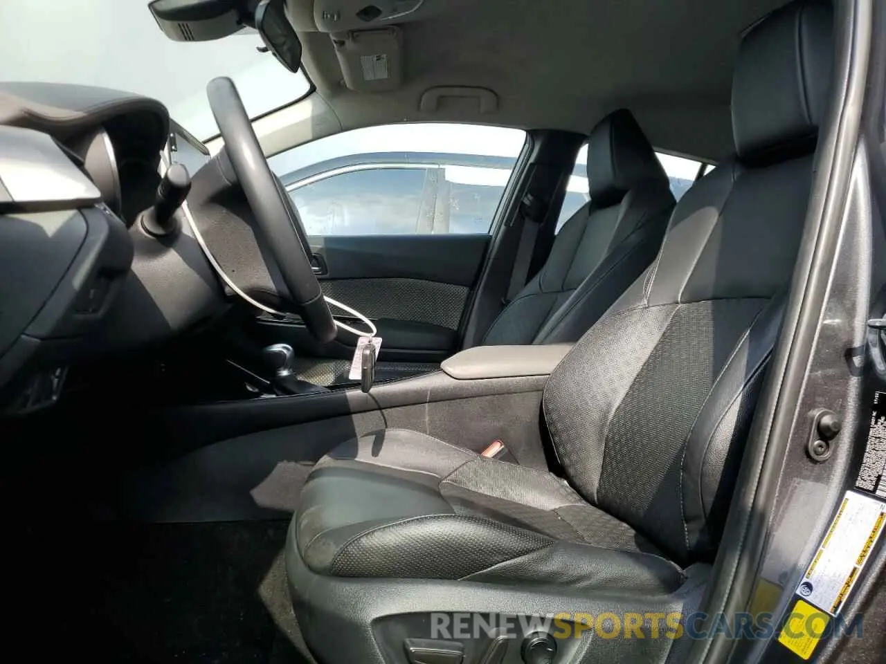 7 Photograph of a damaged car NMTKHMBX4NR146505 TOYOTA C-HR 2022