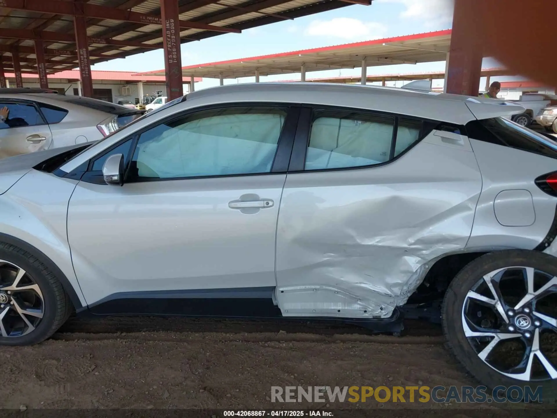 14 Photograph of a damaged car NMTKHMBX5NR147226 TOYOTA C-HR 2022