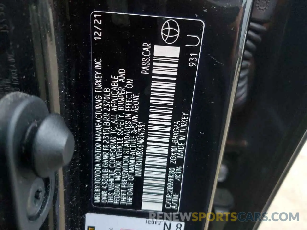 13 Фотография поврежденного автомобиля NMTKHMBX6NR141581 TOYOTA C-HR 2022