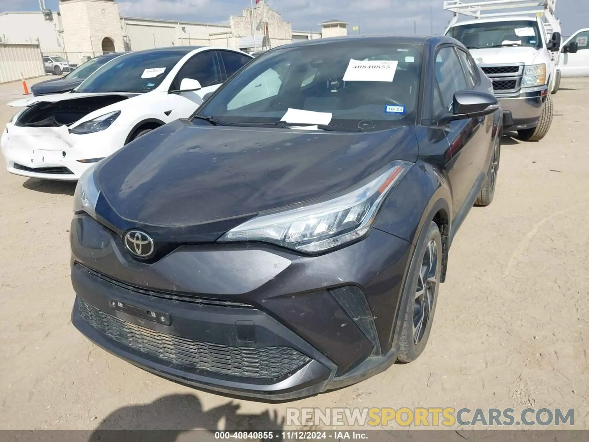 2 Photograph of a damaged car NMTKHMBX8NR146698 TOYOTA C-HR 2022