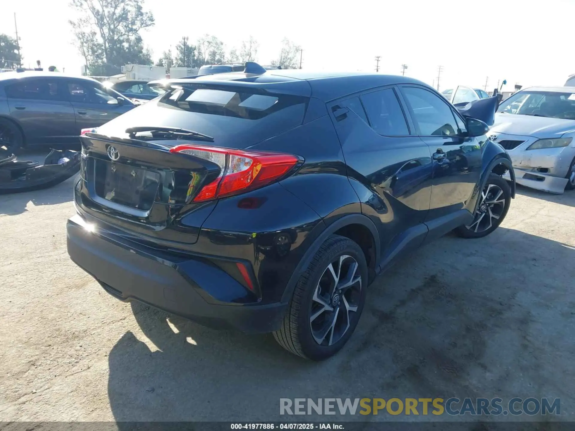 4 Photograph of a damaged car NMTKHMBX9NR141686 TOYOTA C-HR 2022