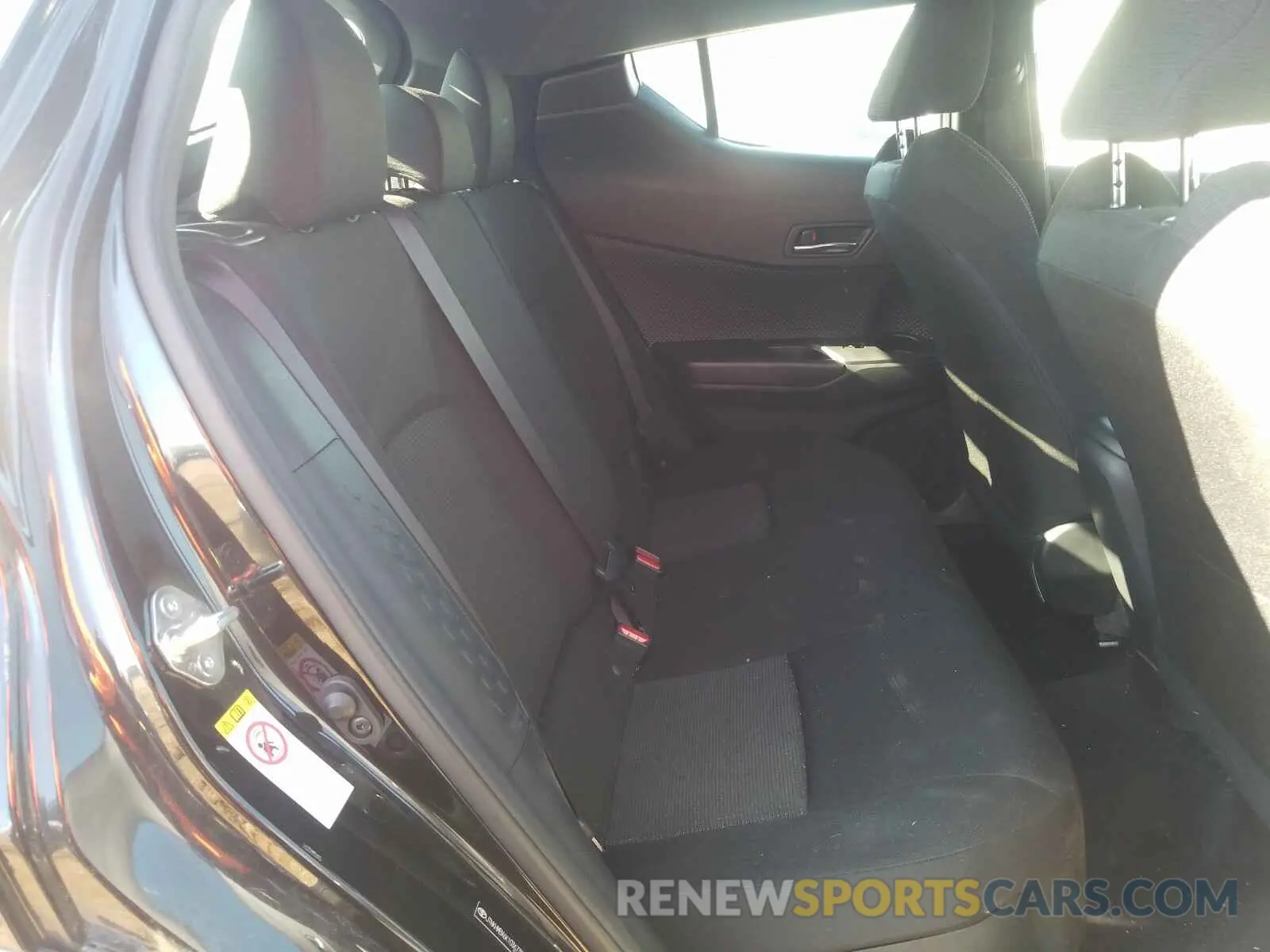 6 Photograph of a damaged car JTNKHMBX6K1036738 TOYOTA C-HR XLE 2019