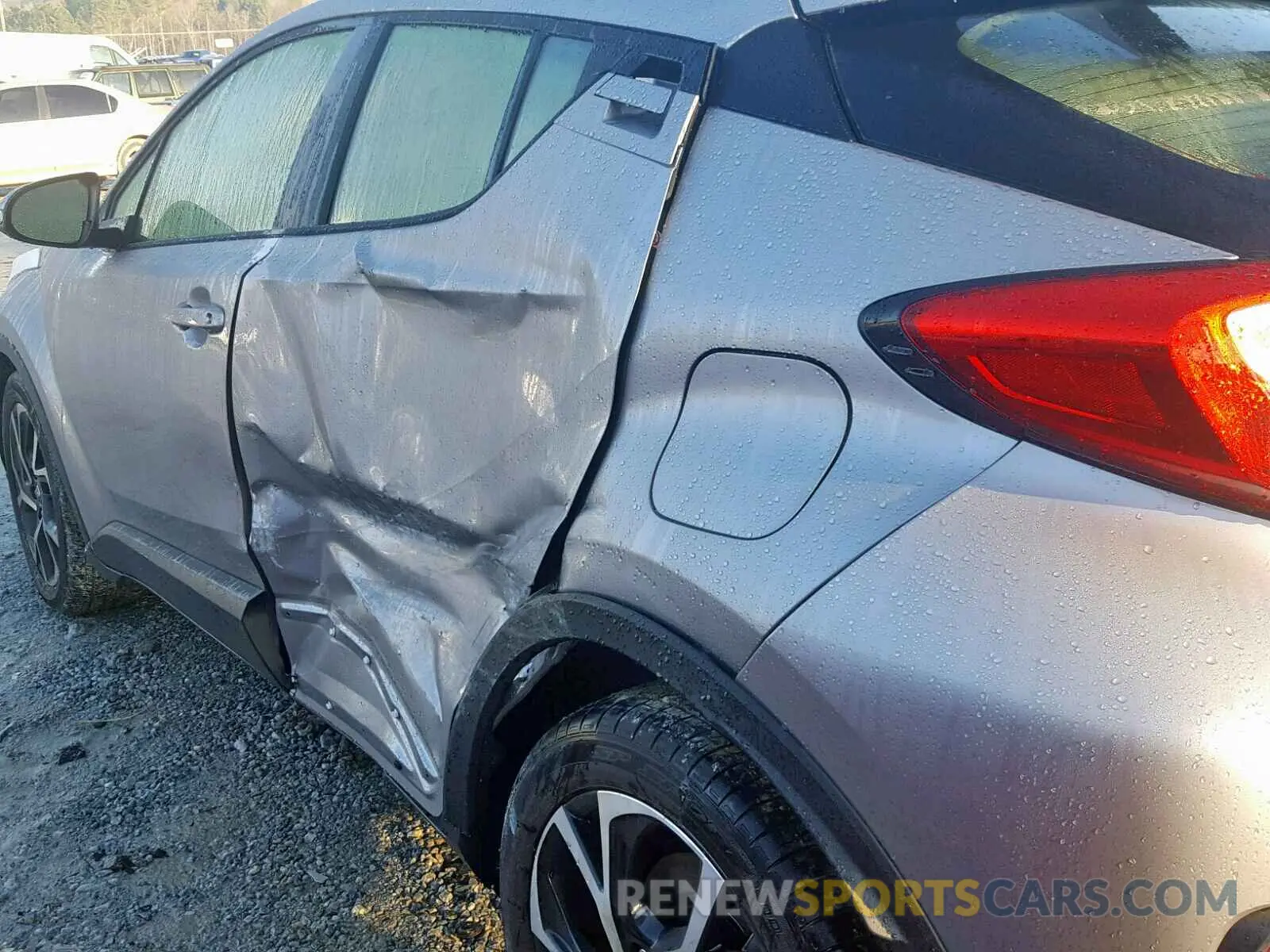 9 Photograph of a damaged car JTNKHMBX7K1019950 TOYOTA C-HR XLE 2019