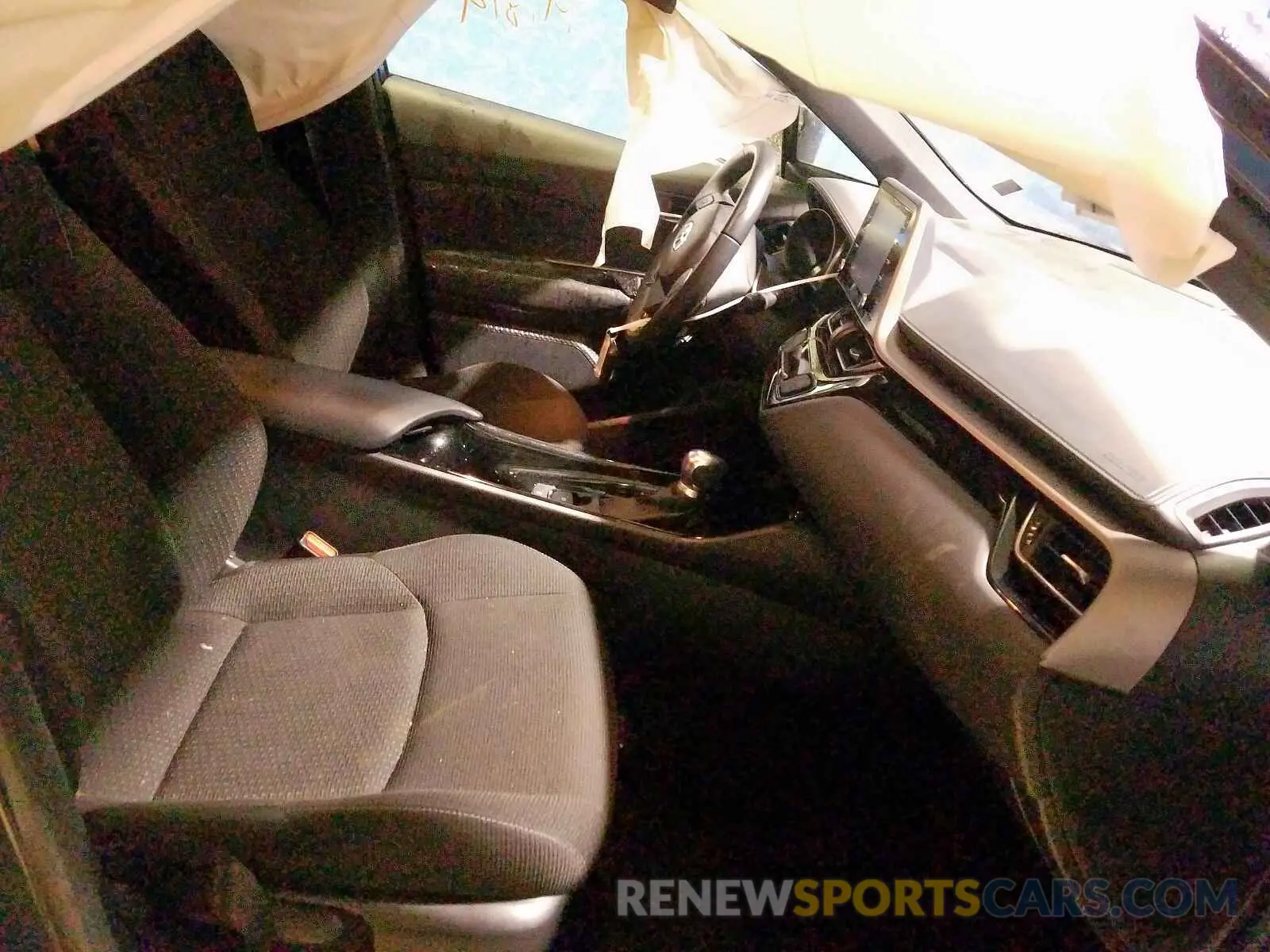5 Photograph of a damaged car JTNKHMBX7K1032780 TOYOTA C-HR XLE 2019