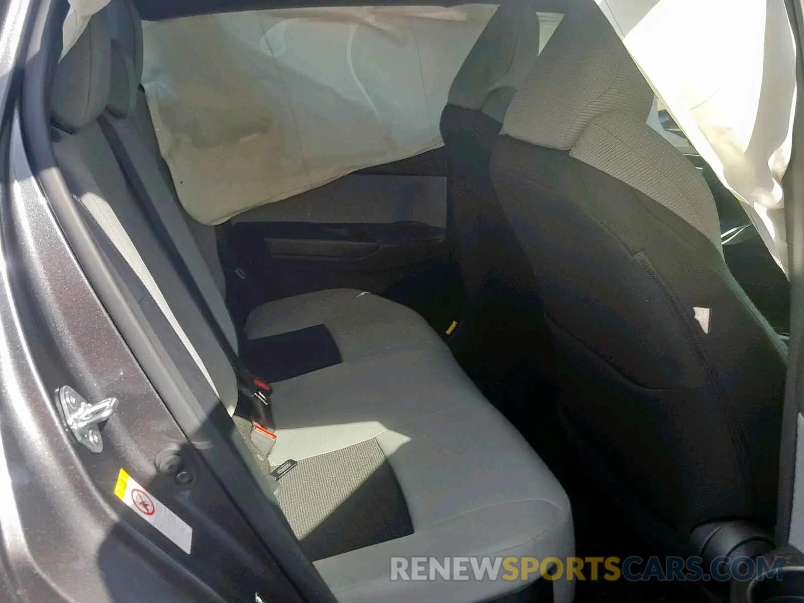 6 Photograph of a damaged car JTNKHMBXXK1032871 TOYOTA C-HR XLE 2019