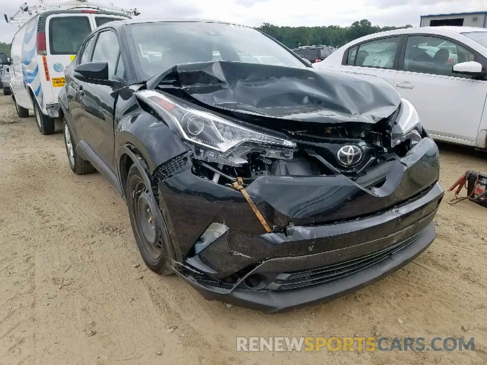 1 Photograph of a damaged car NMTKHMBX0KR079381 TOYOTA C-HR XLE 2019