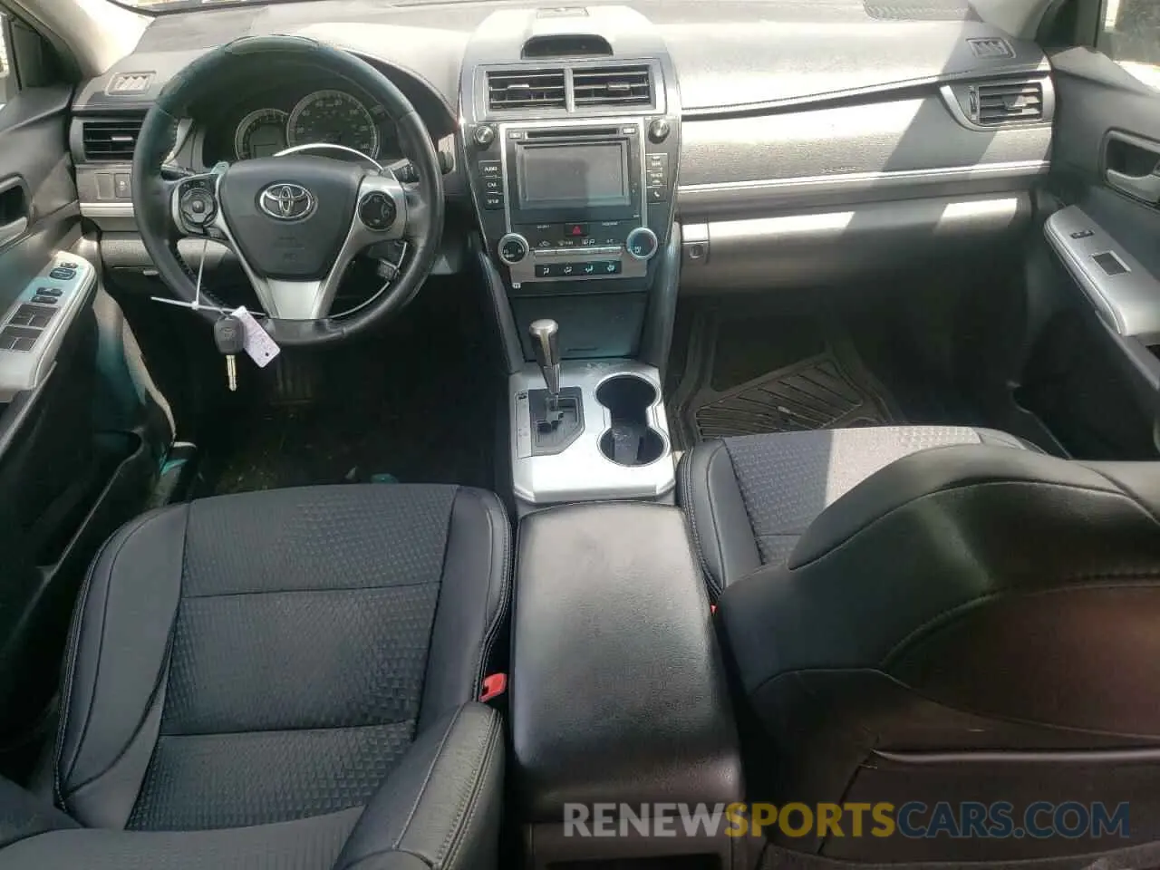 8 Photograph of a damaged car 4T1BF1FK1EU386672 TOYOTA CAMRY 2014