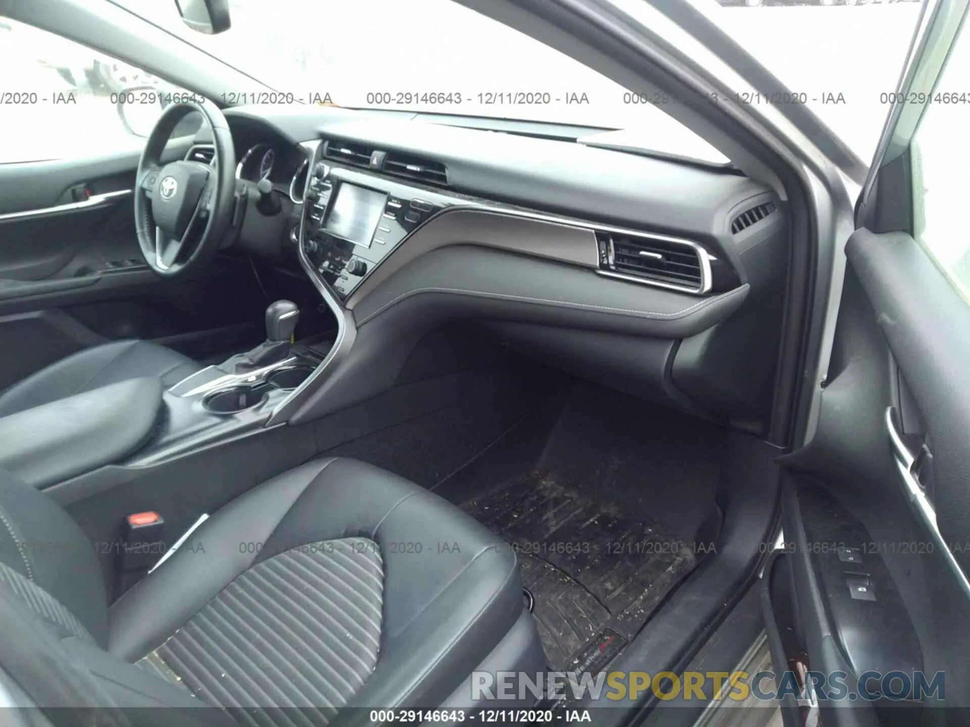 5 Photograph of a damaged car 4T1B11HK0KU165801 TOYOTA CAMRY 2019