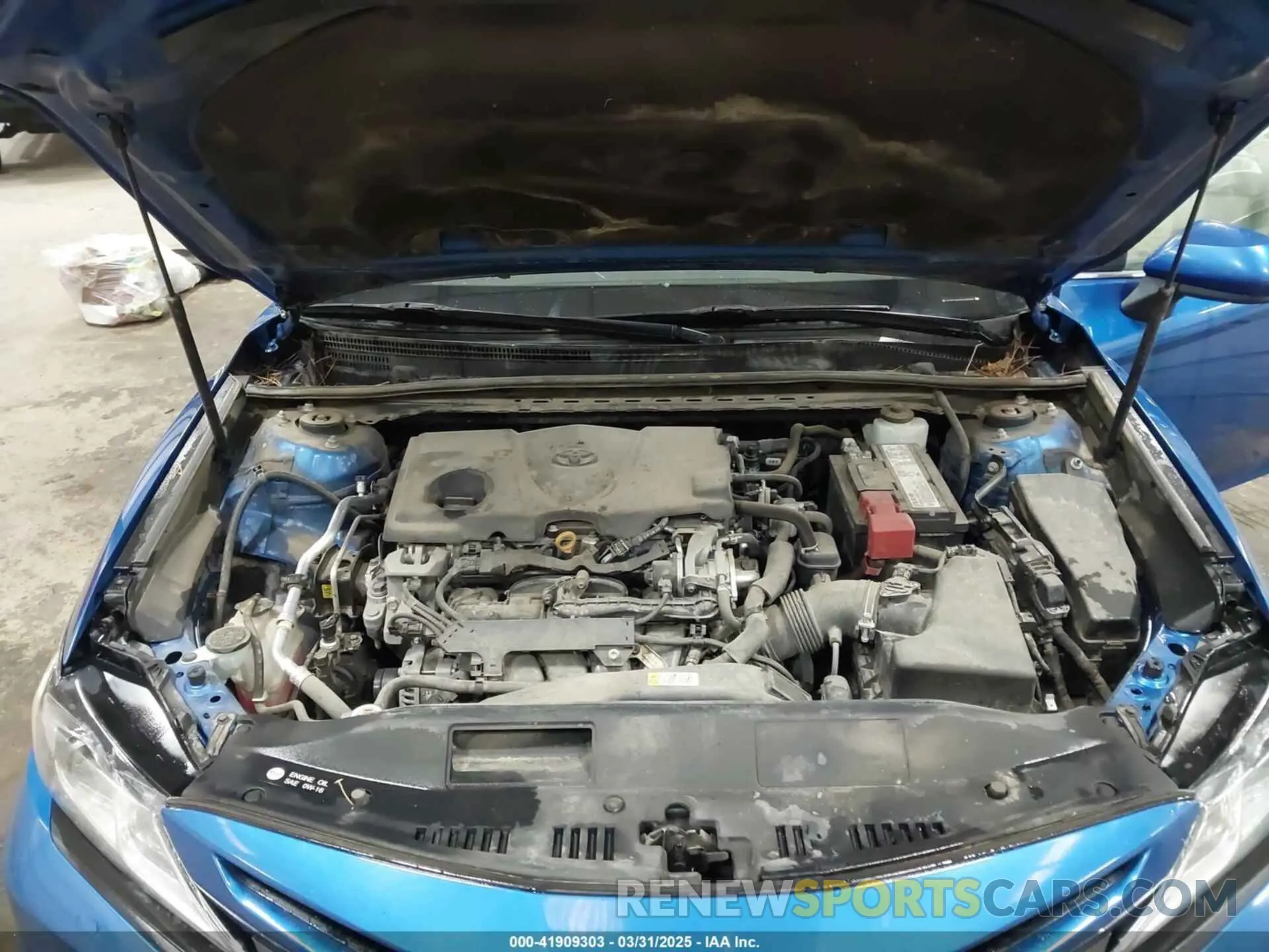 10 Photograph of a damaged car 4T1B11HK0KU166706 TOYOTA CAMRY 2019