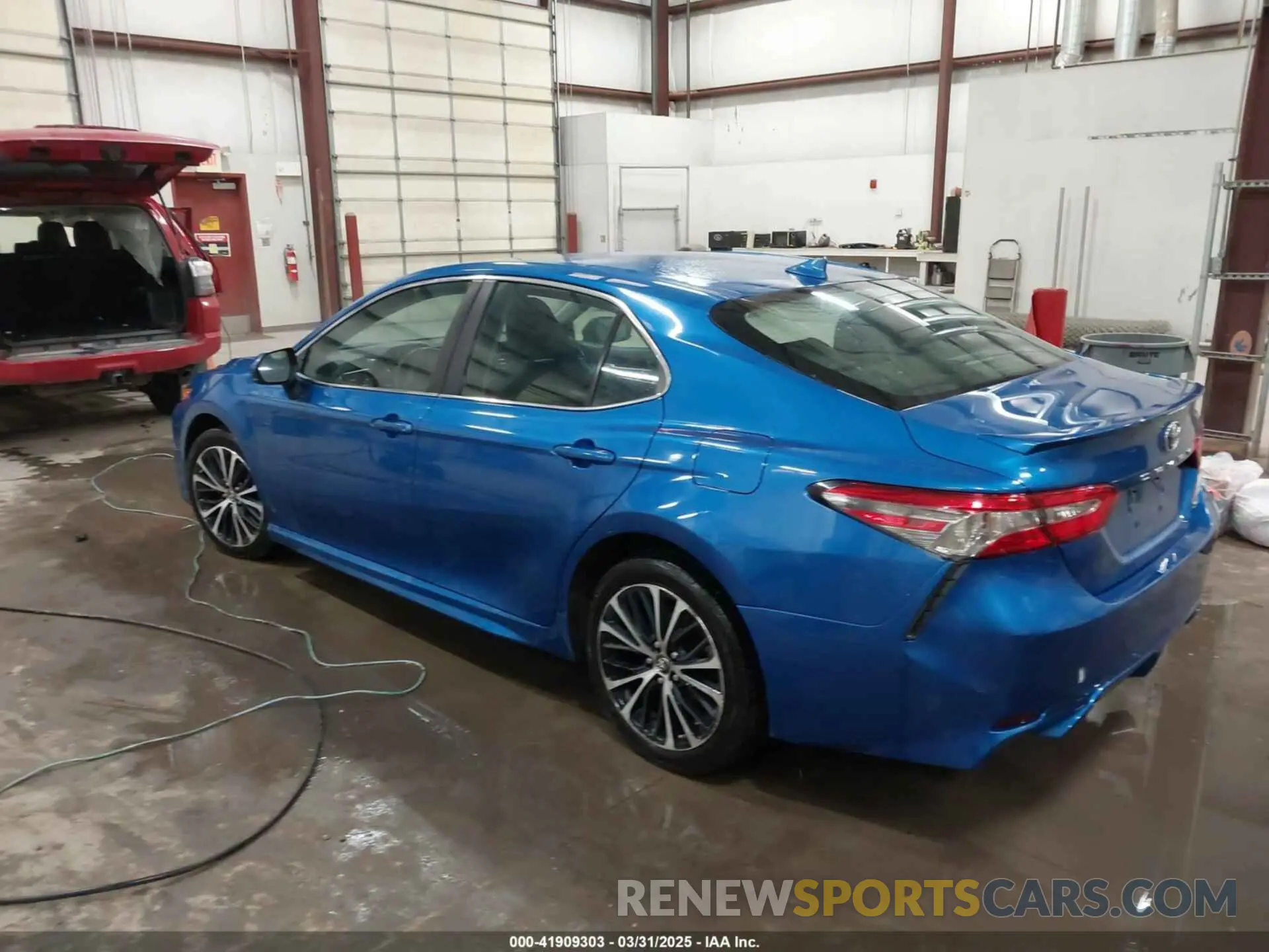 3 Photograph of a damaged car 4T1B11HK0KU166706 TOYOTA CAMRY 2019