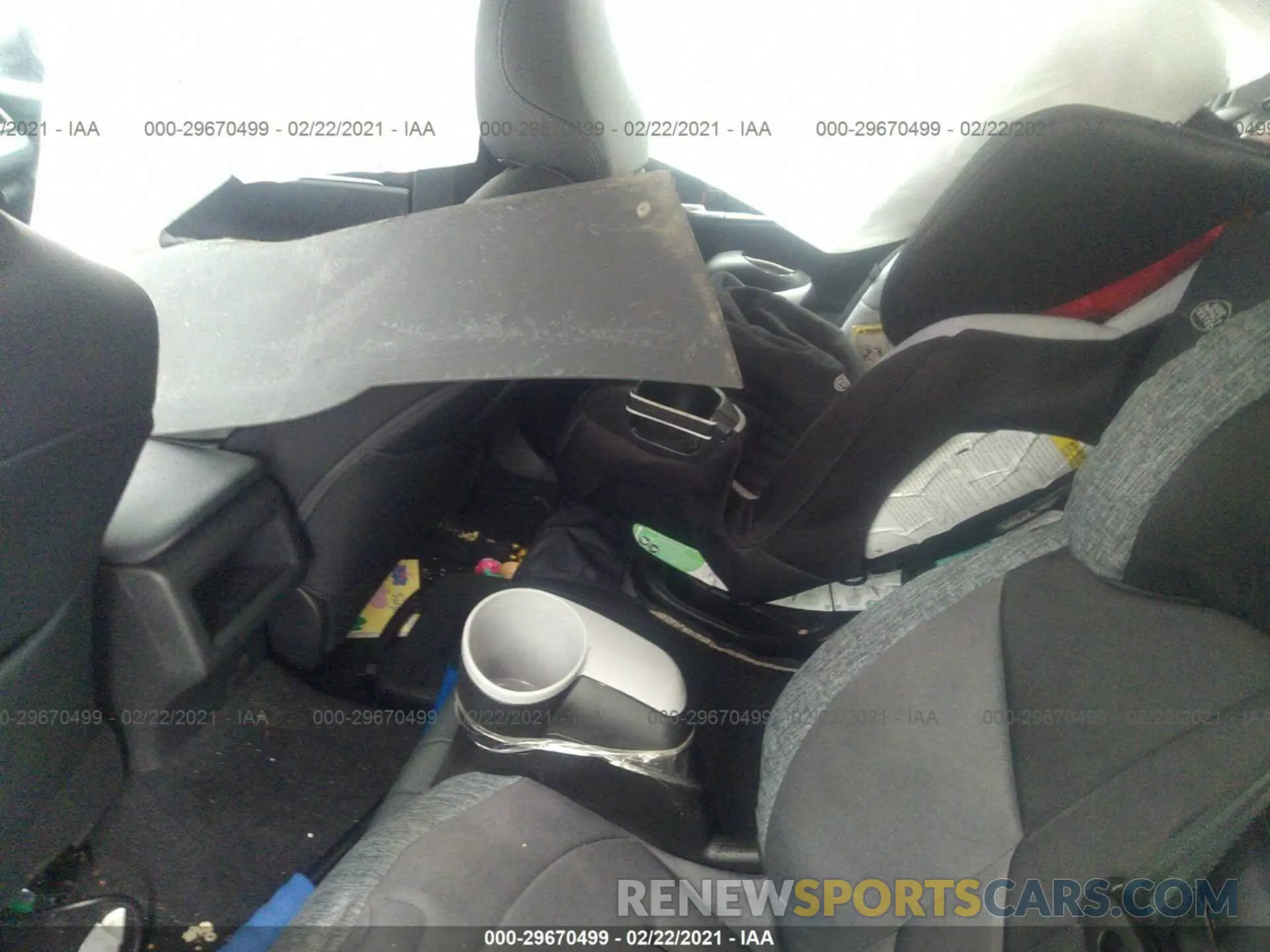 8 Photograph of a damaged car 4T1B11HK0KU170545 TOYOTA CAMRY 2019