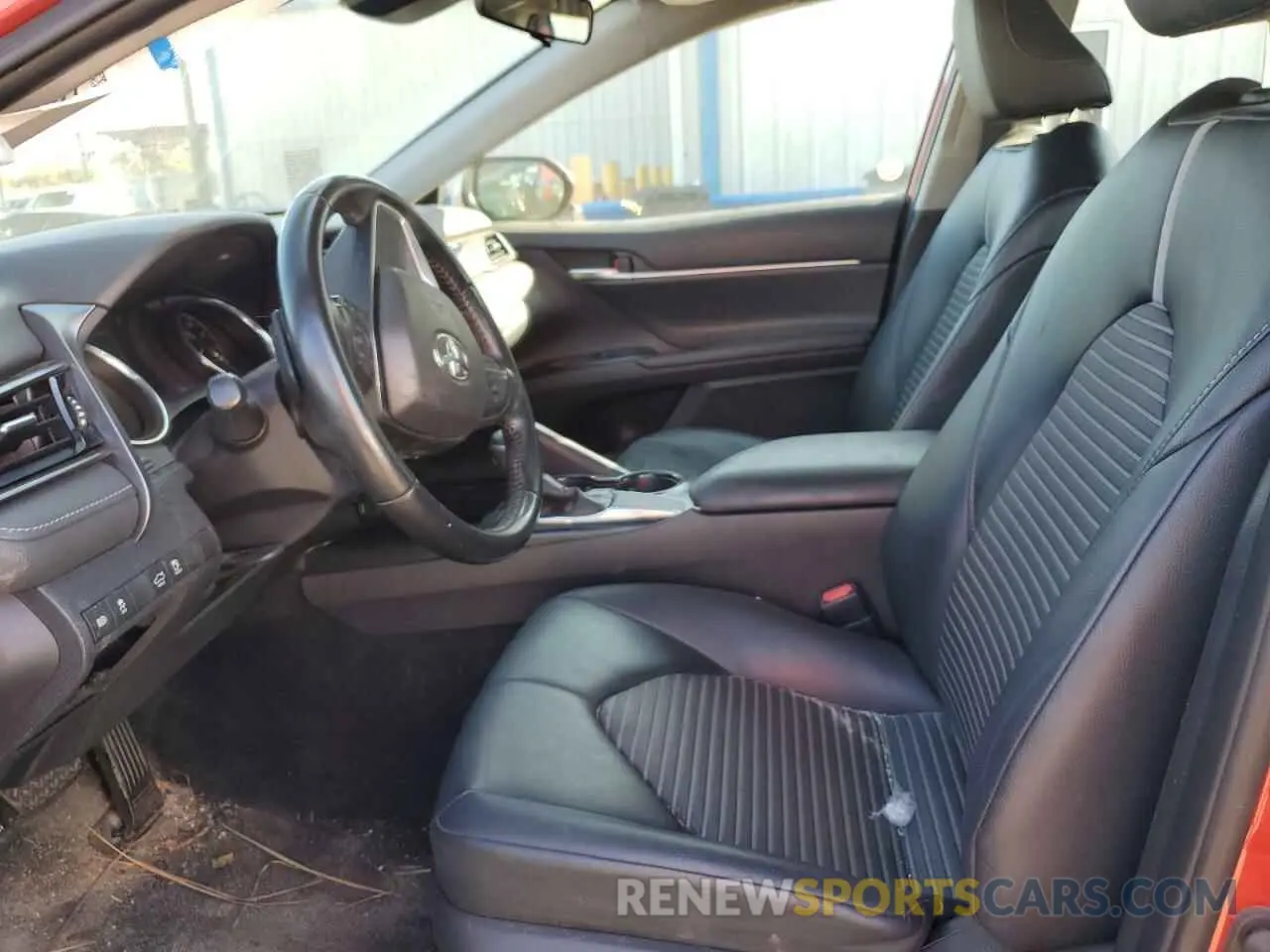 7 Photograph of a damaged car 4T1B11HK0KU175292 TOYOTA CAMRY 2019