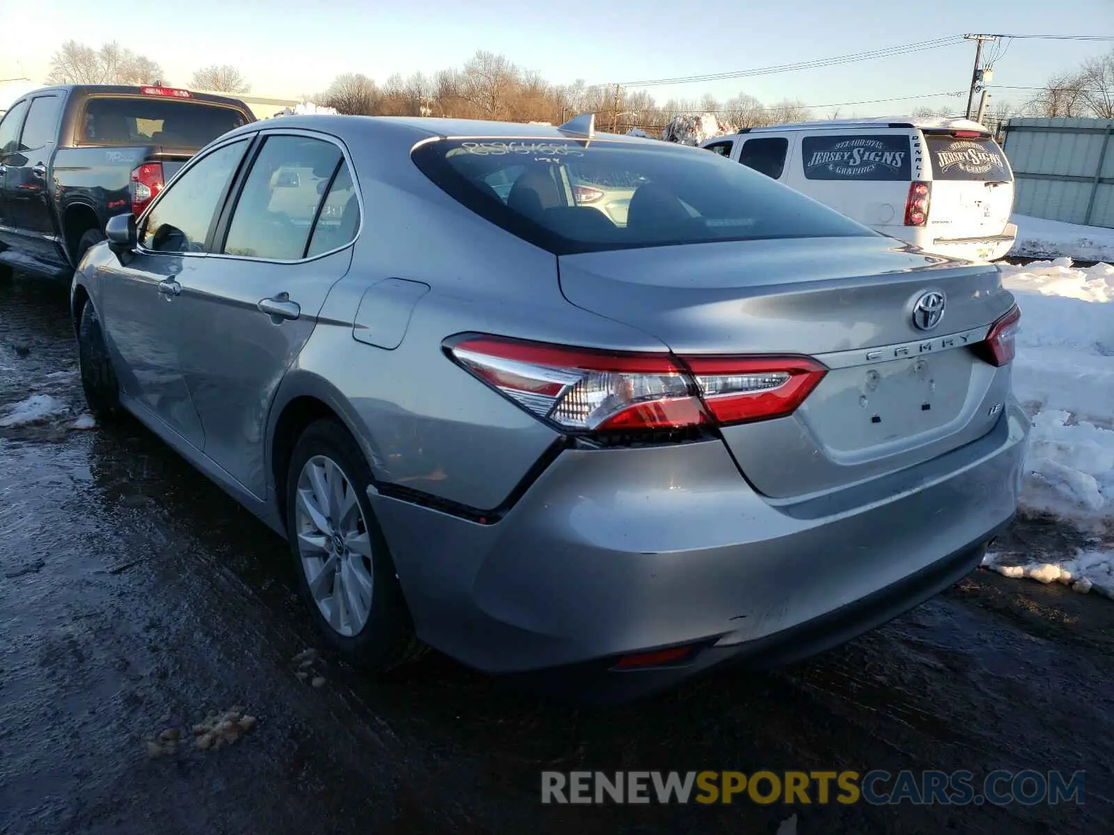 3 Photograph of a damaged car 4T1B11HK0KU183599 TOYOTA CAMRY 2019