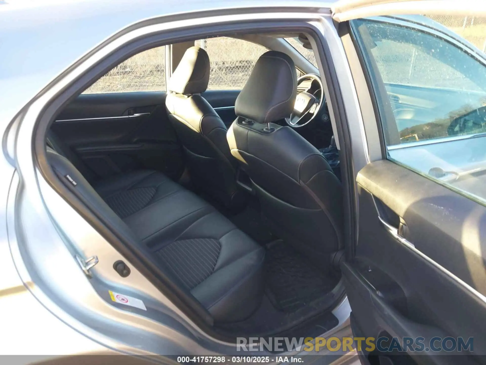 8 Фотография поврежденного автомобиля 4T1B11HK0KU198765 TOYOTA CAMRY 2019
