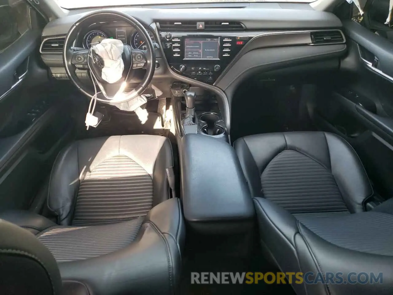8 Фотография поврежденного автомобиля 4T1B11HK0KU199902 TOYOTA CAMRY 2019