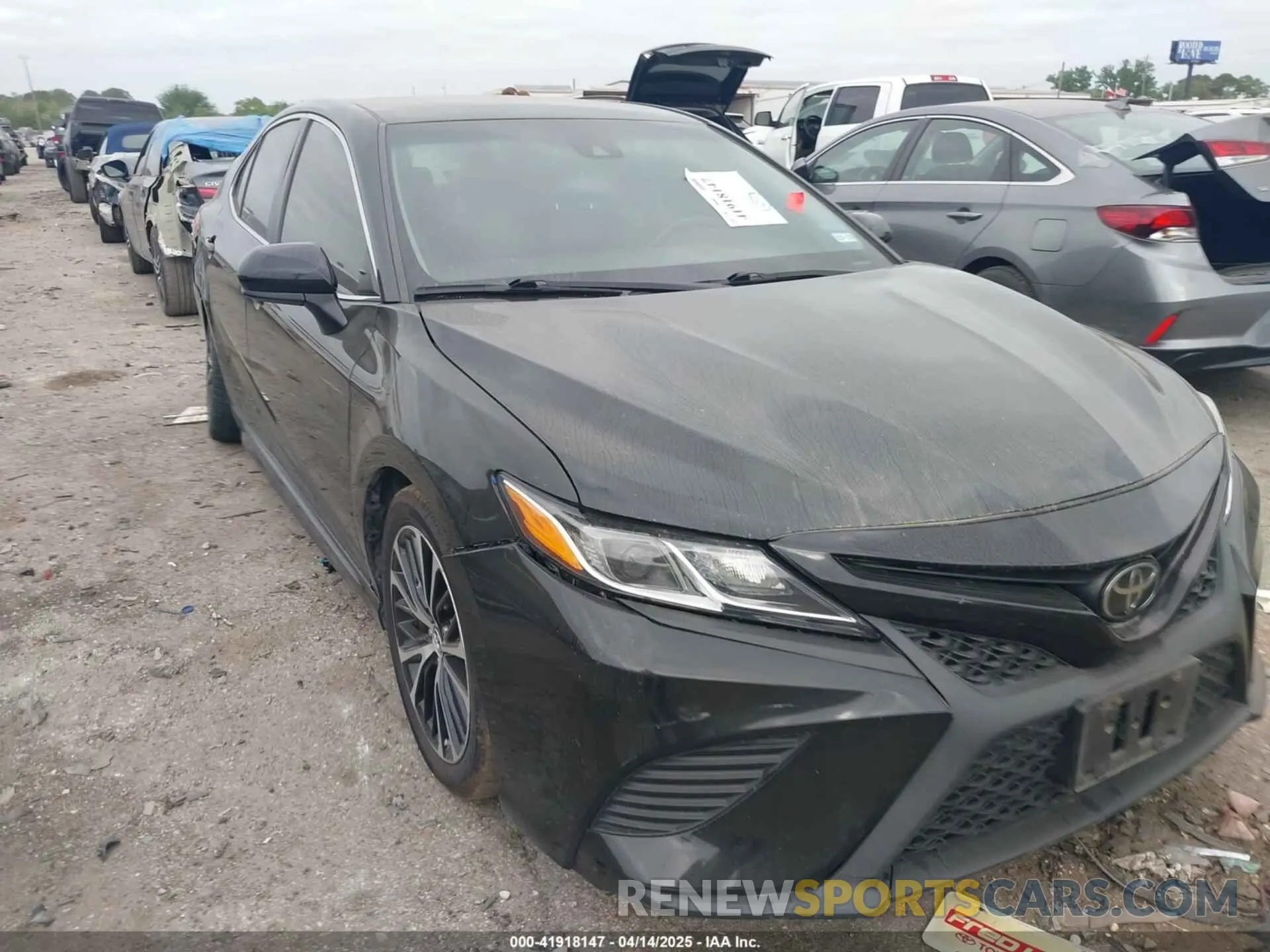 1 Фотография поврежденного автомобиля 4T1B11HK0KU201034 TOYOTA CAMRY 2019